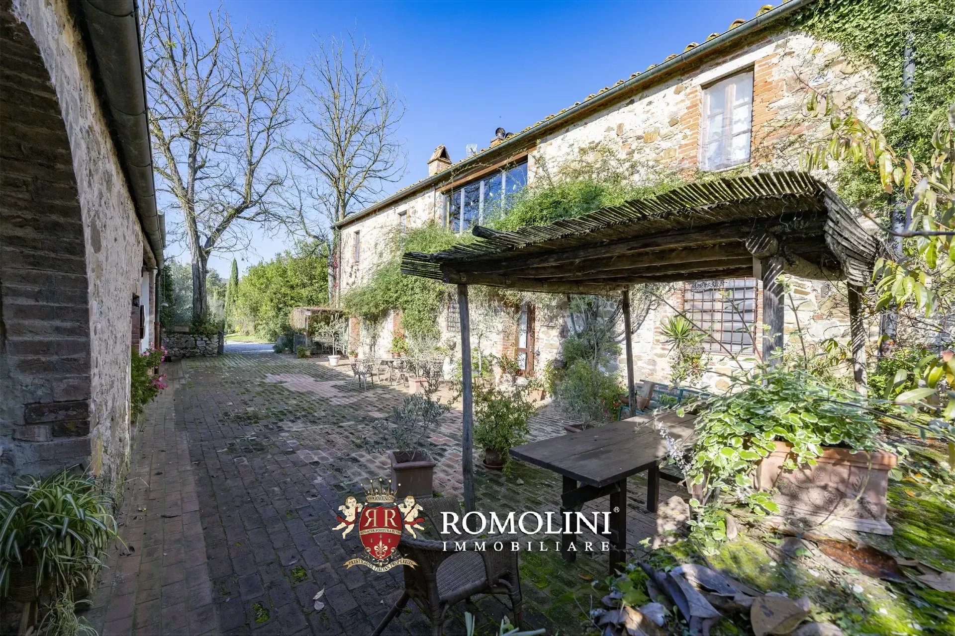 9 Bedroom Horse Property's Image 67