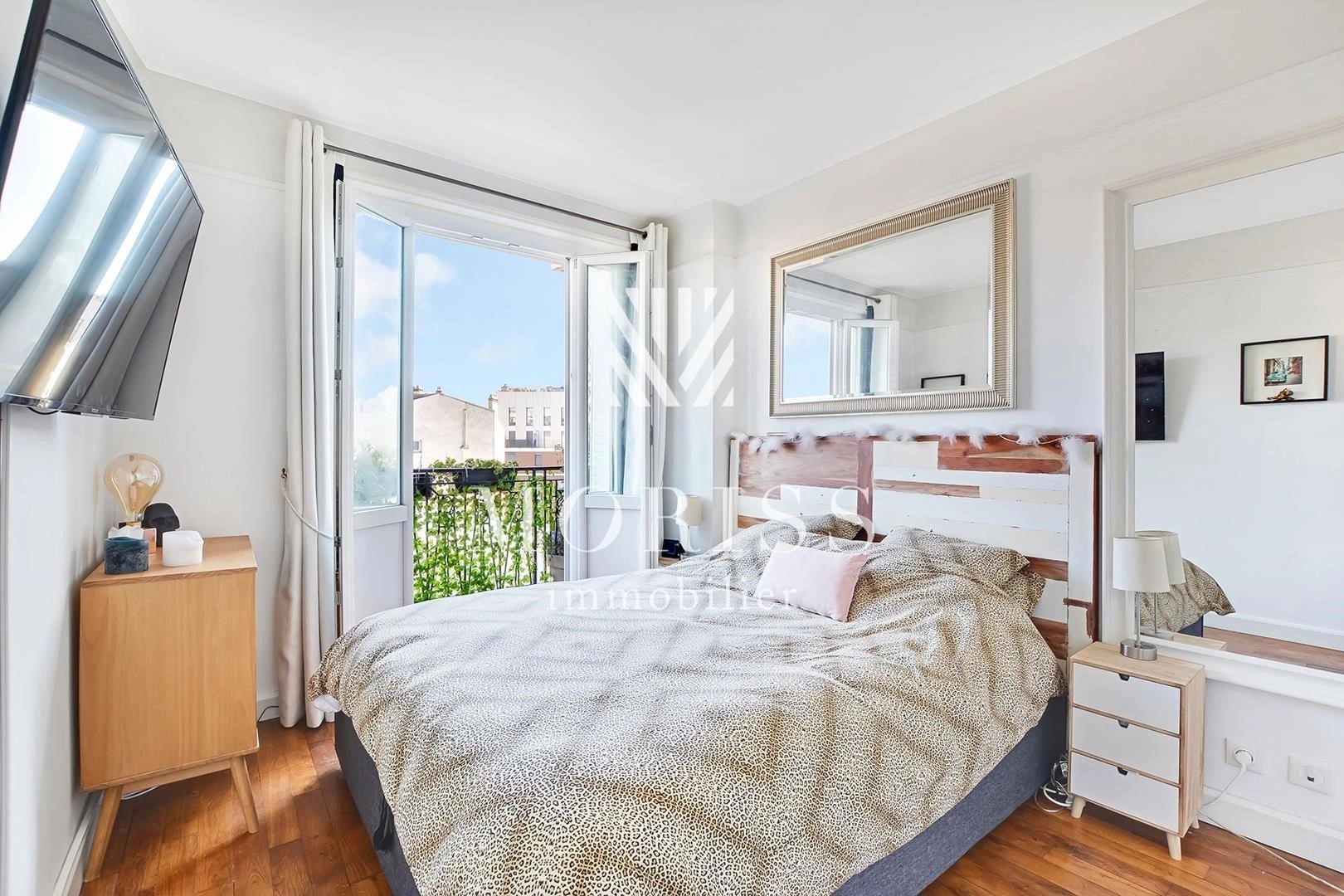 JEAN JAURÈS / MAGNIFIQUE 3 PIÈCES AVEC BALCON ET VUE DÉGAGÉE - Image Array