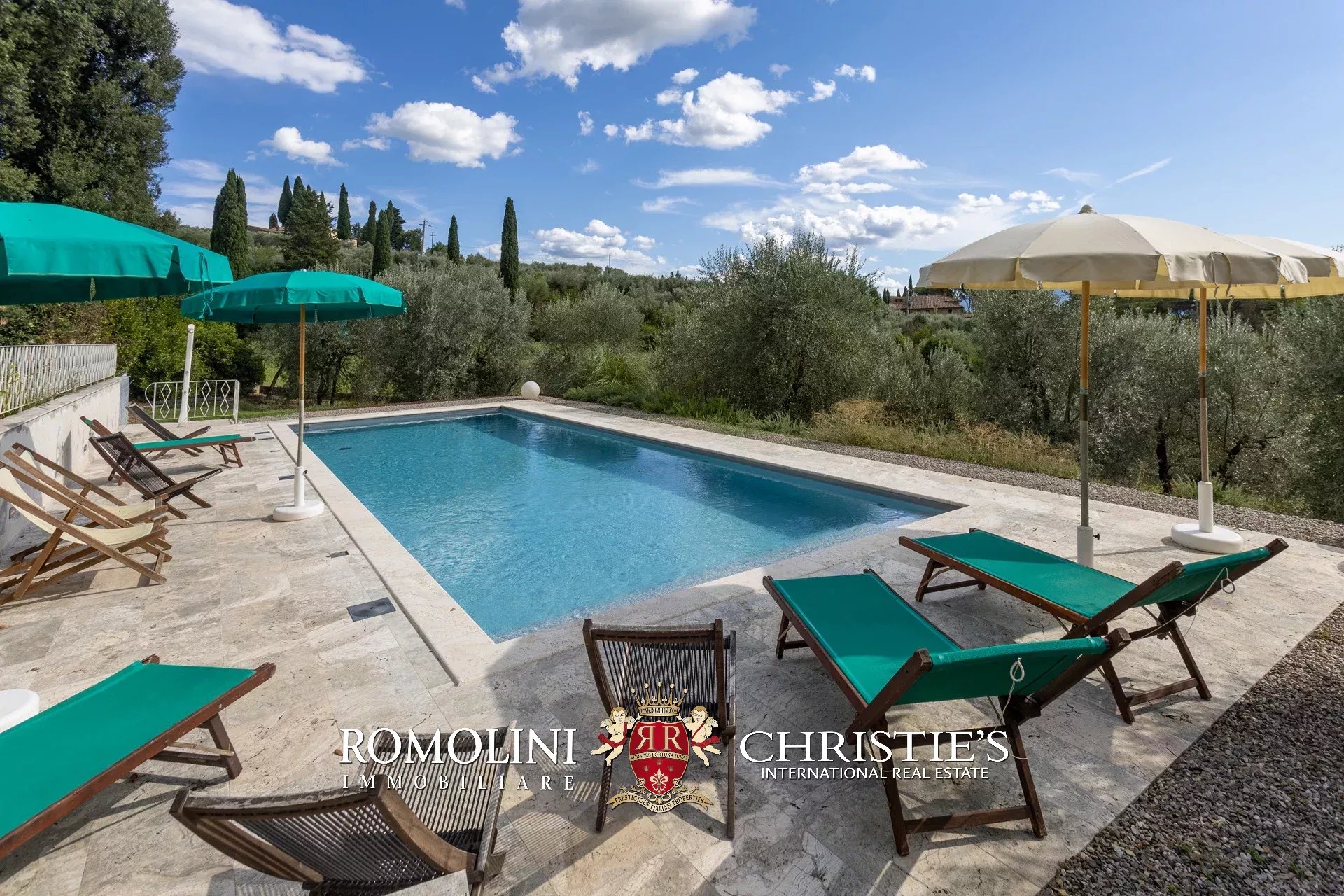 5 Bedroom Villa/Townhouse's Image 6