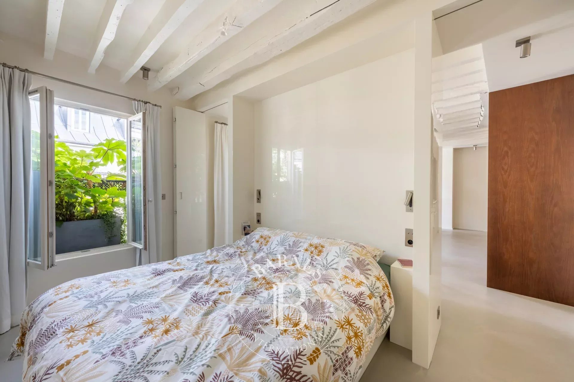 Daire Paris 4ème - picture 12