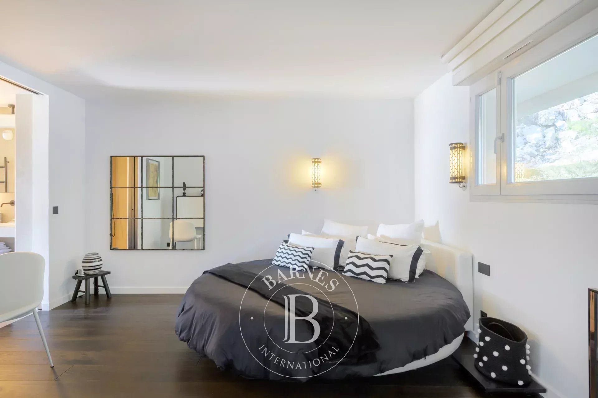 Daire Cassis - picture 9