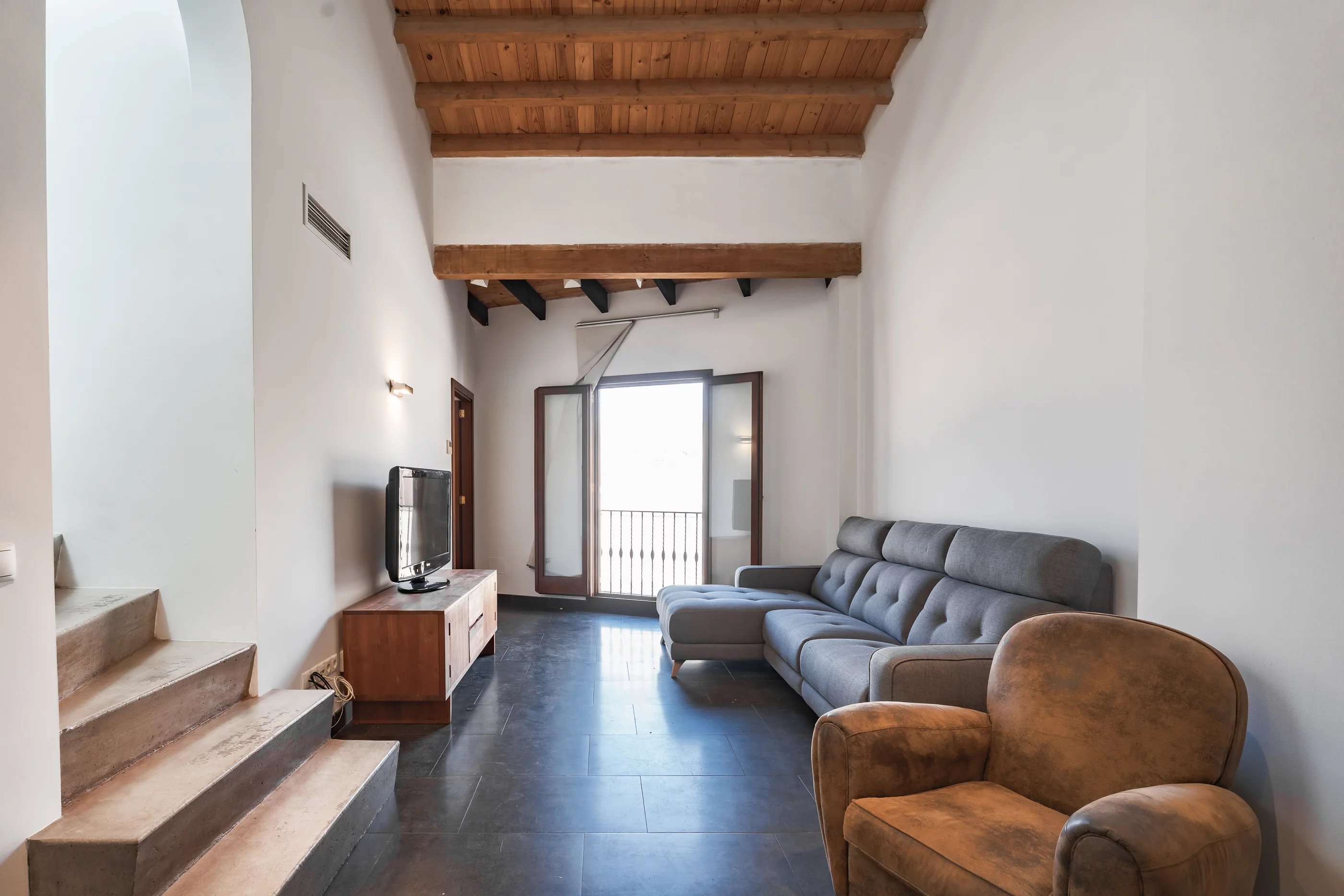 Charming Duplex Penthouse with Private Rooftop Terrace in the Heart of Palma Old Town