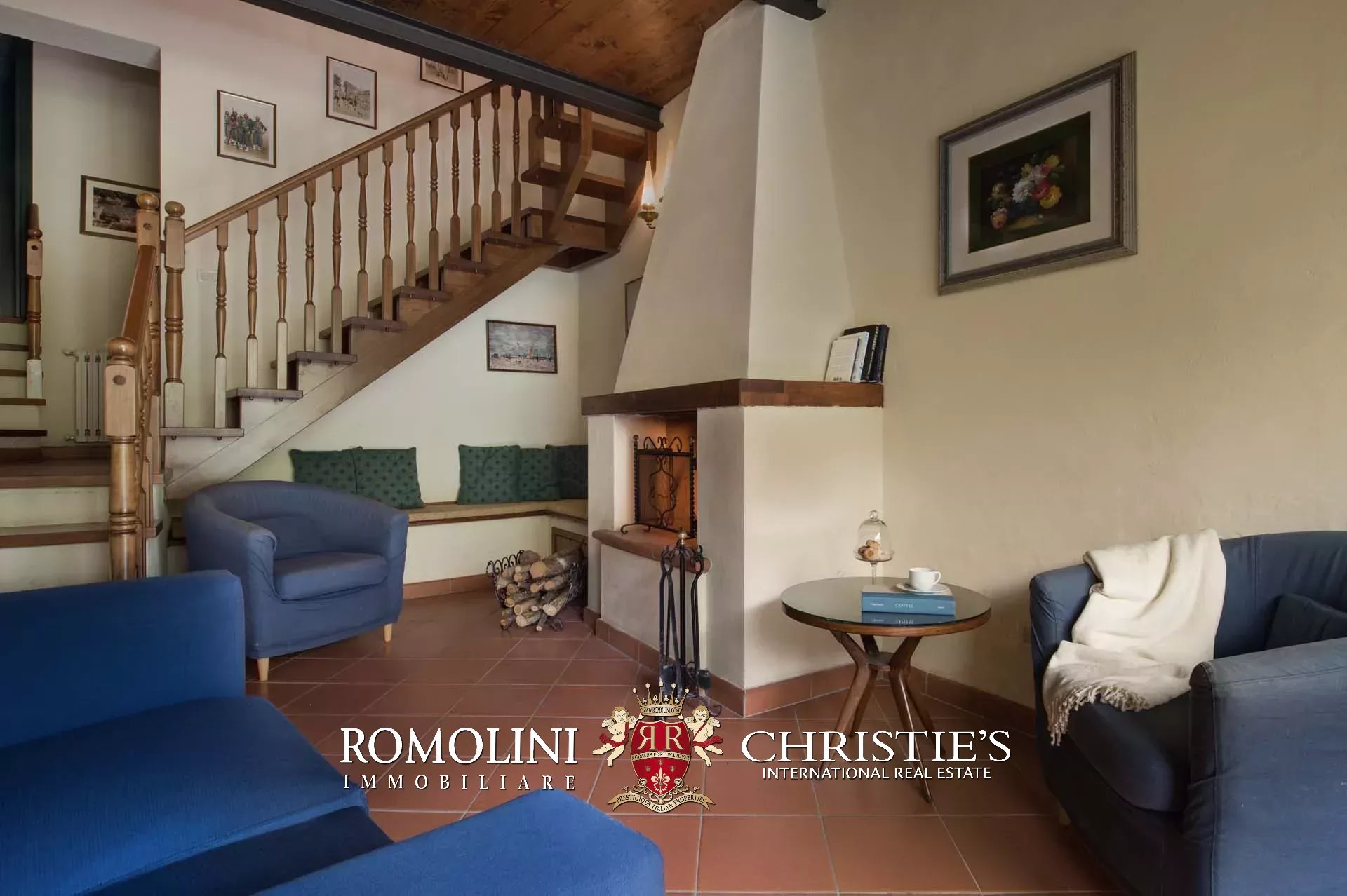 21 Bedroom Vineyard's Image 90
