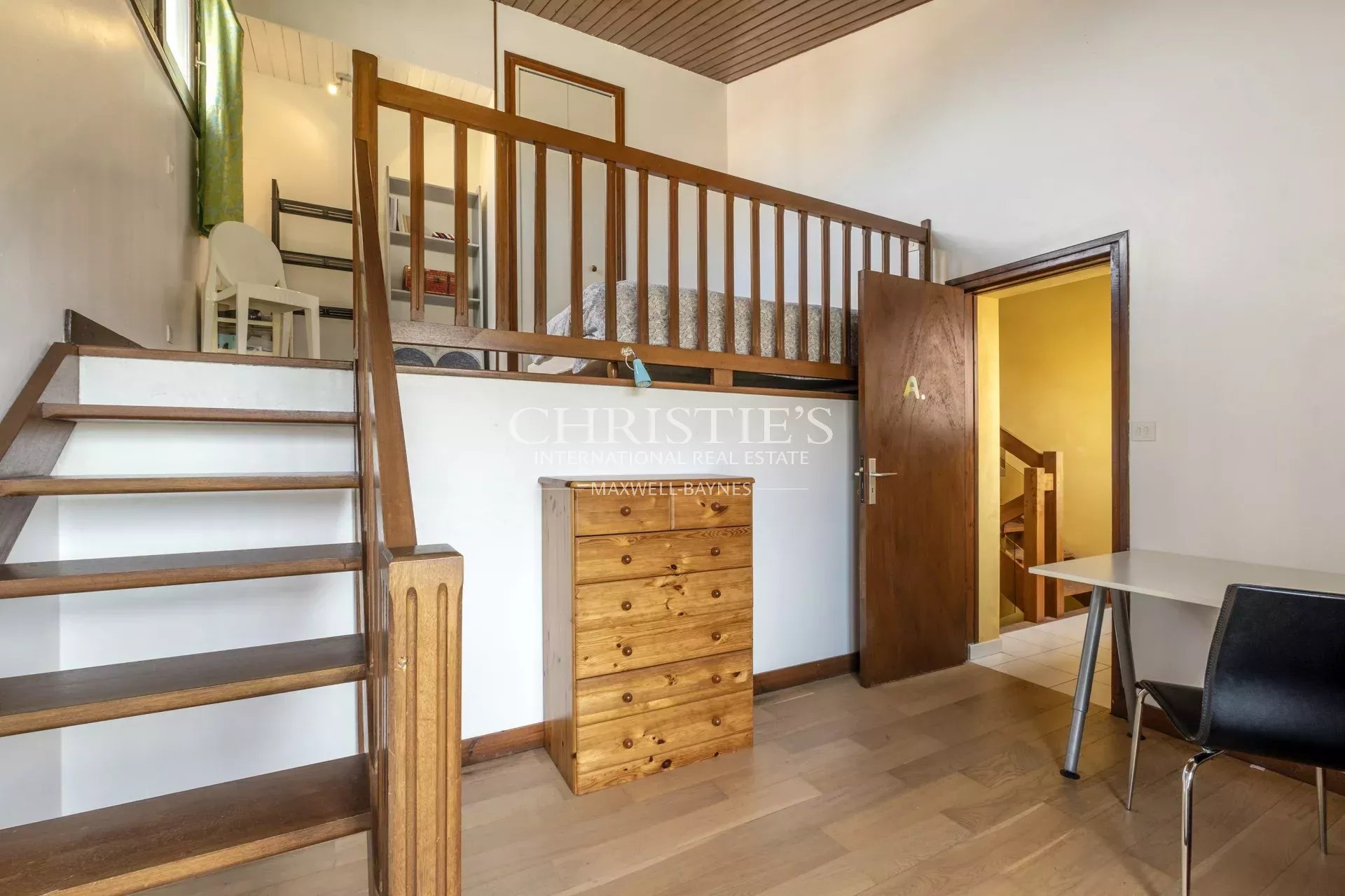 5 Bedroom Villa/Townhouse's Image 8