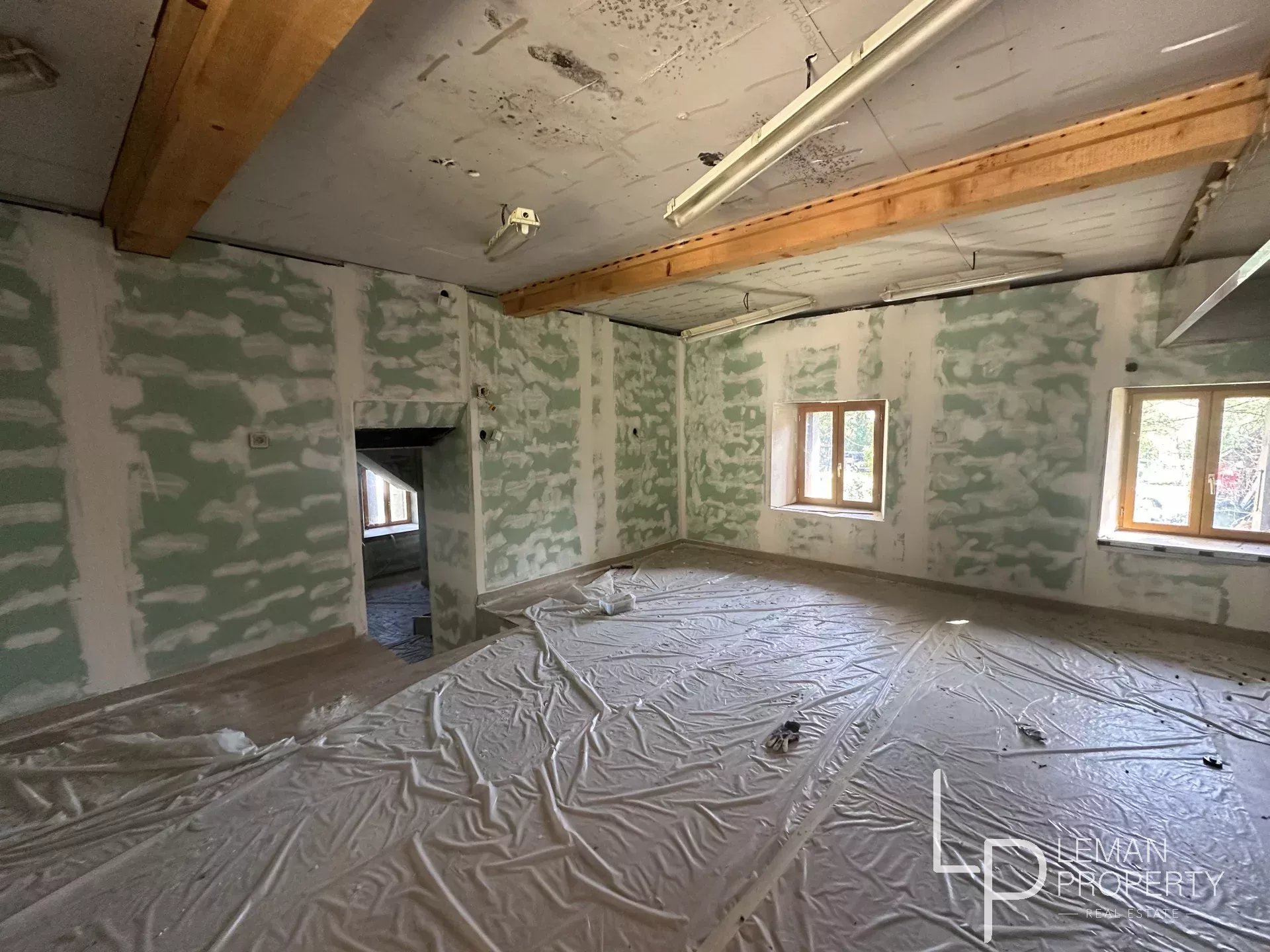 appartement de 150 m2 comprenant 5 pièces