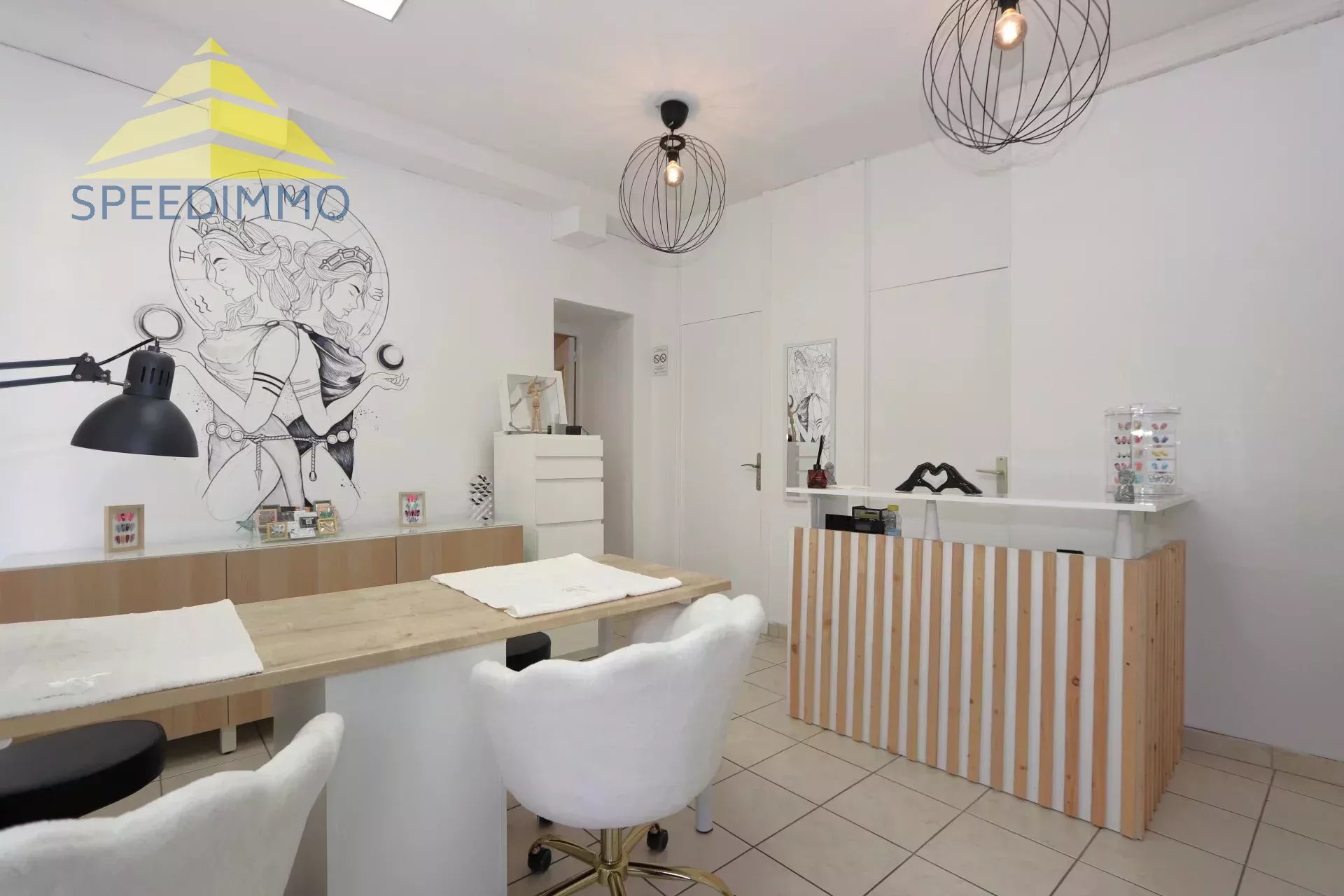 Local Commercial A Louer MANDRES LES ROSES (94)