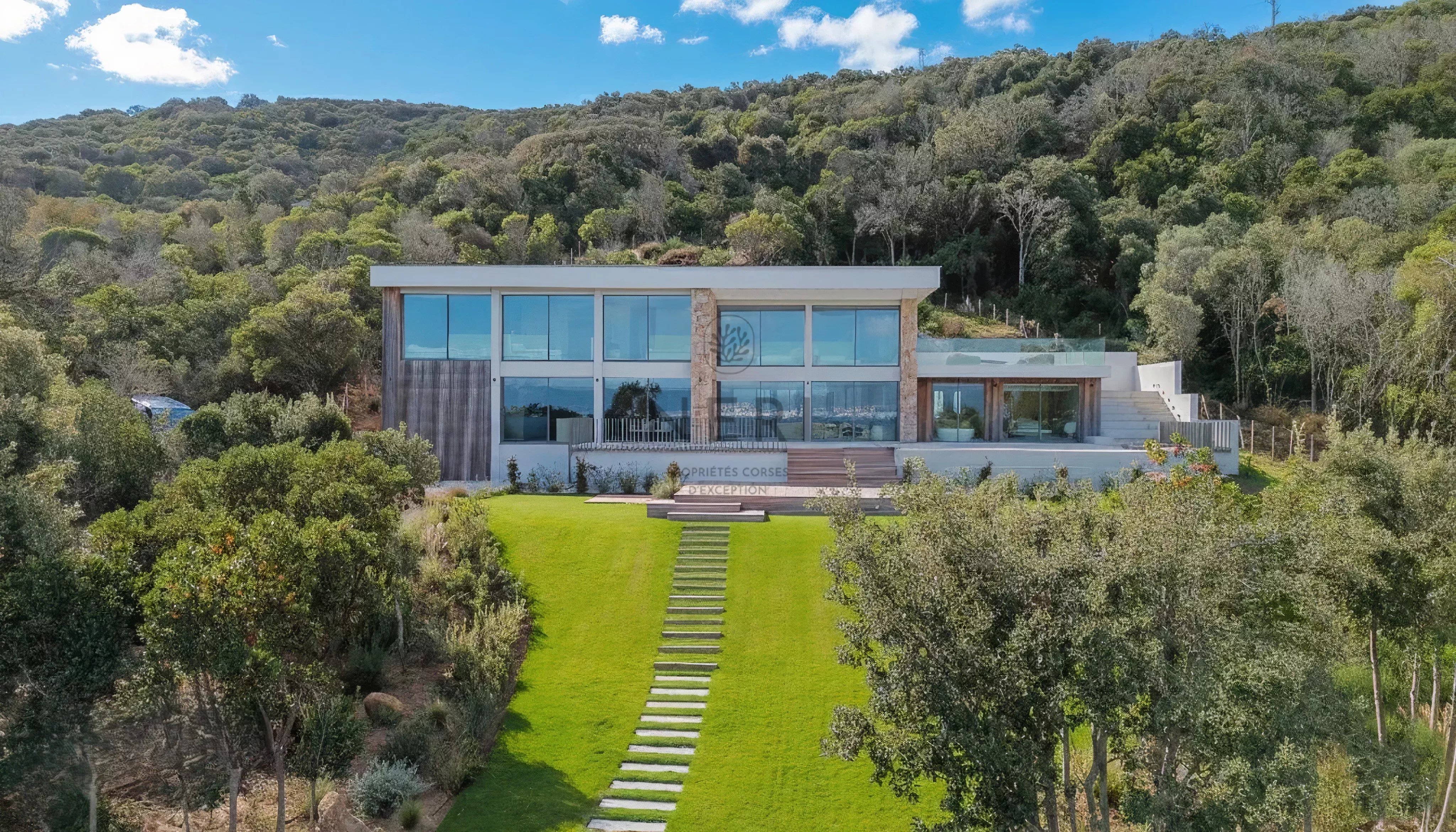 Villa DEA- 6 chambres, pieds dans l'eau, piscine, vue mer panoramique