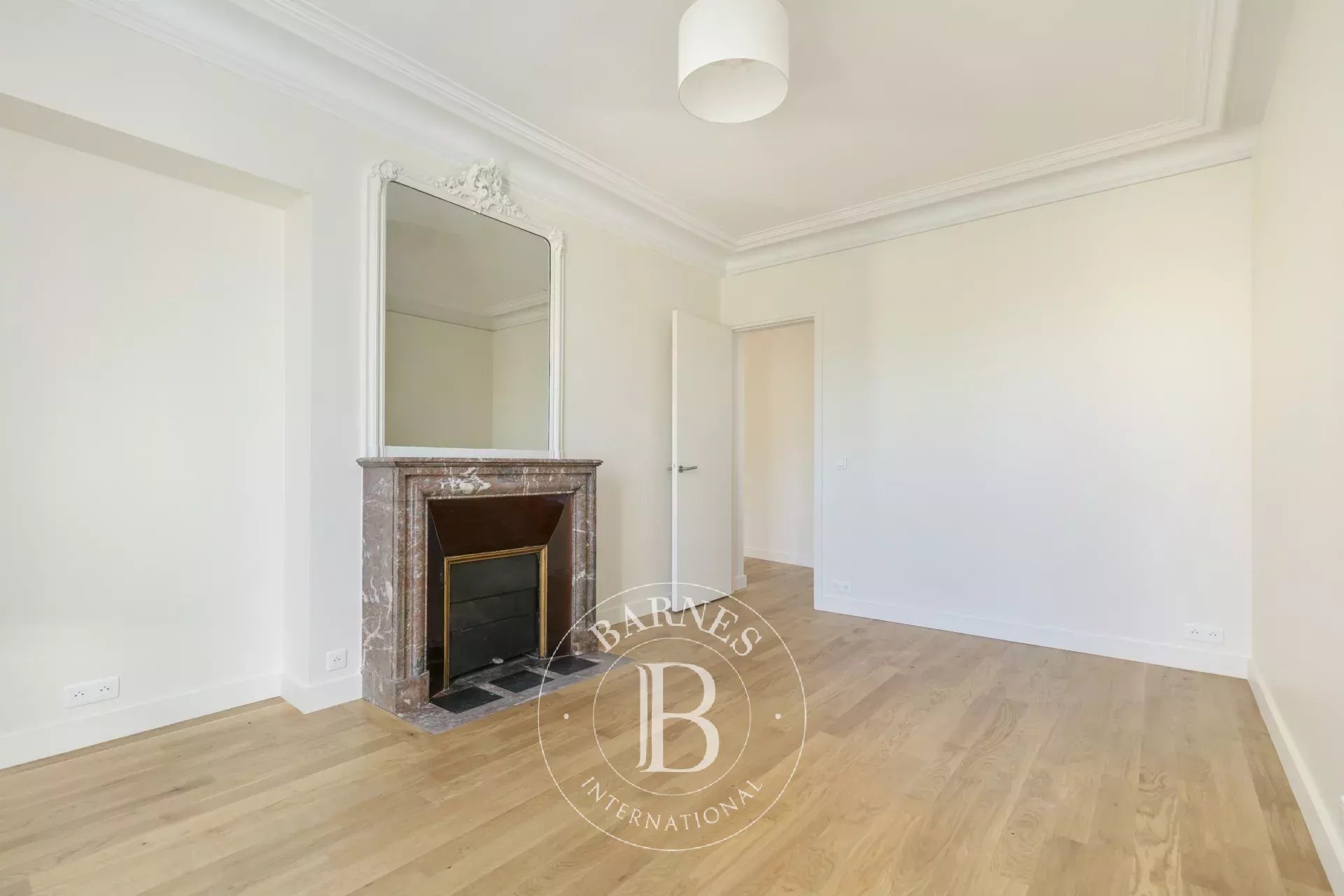 Daire Paris 10ème - picture 11