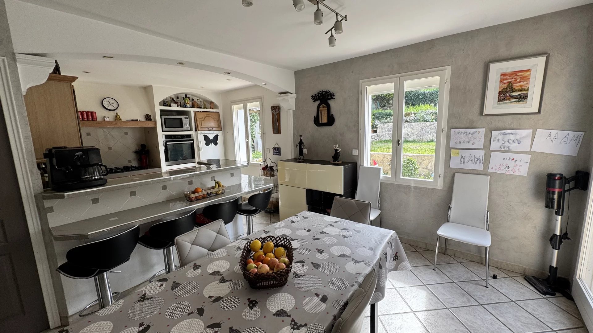Villa avec piscine et garage