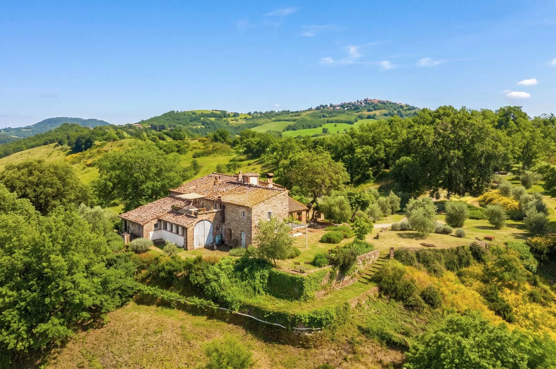  CASALE RISTRUTTURATO CON PISCINA IN VENDITA IN VAL D'ELSA, TOSCANA