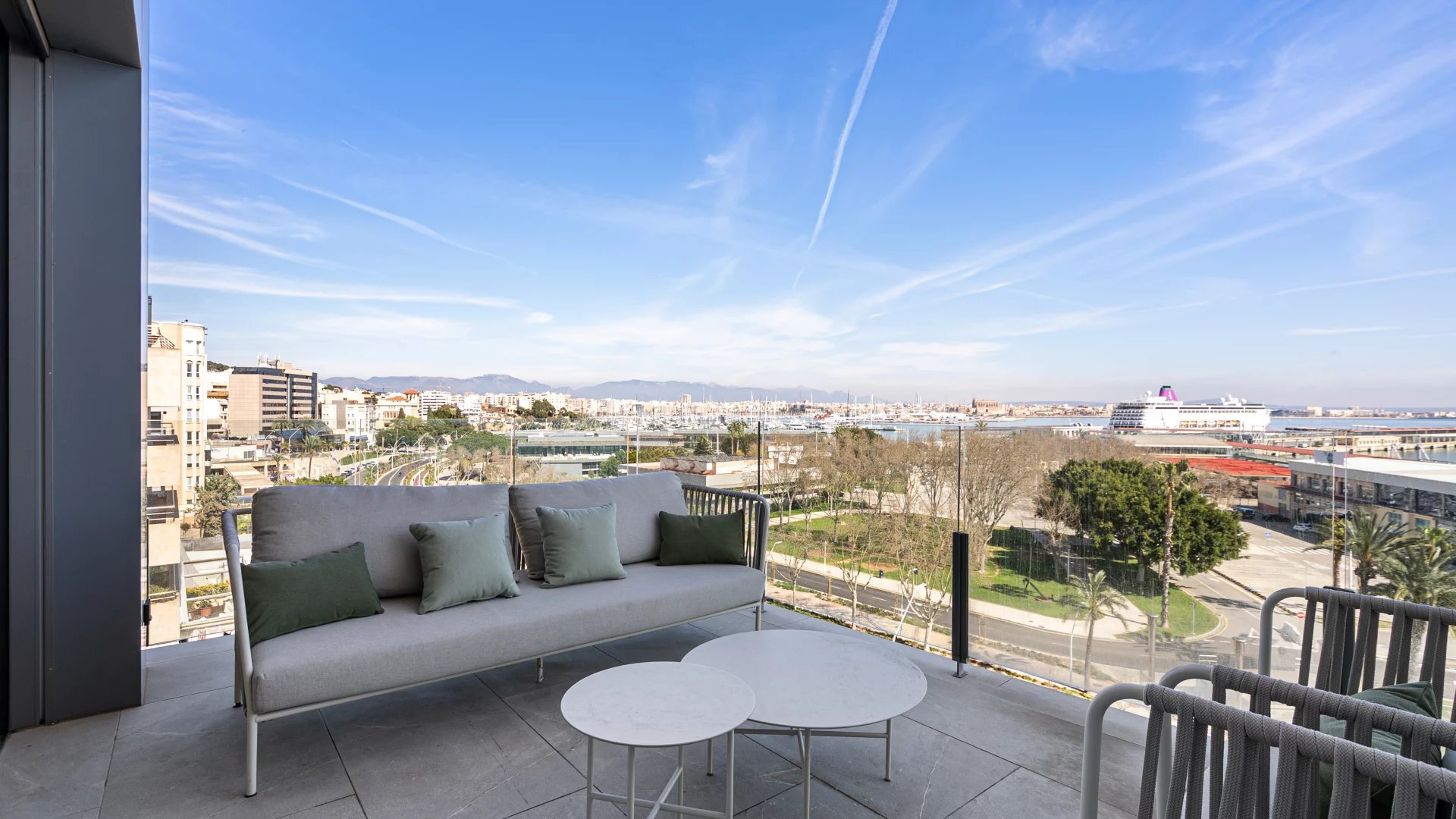 Penthouse de luxe en première ligne avec vues sur la mer et le port sur le Paseo Marítimo - picture 2