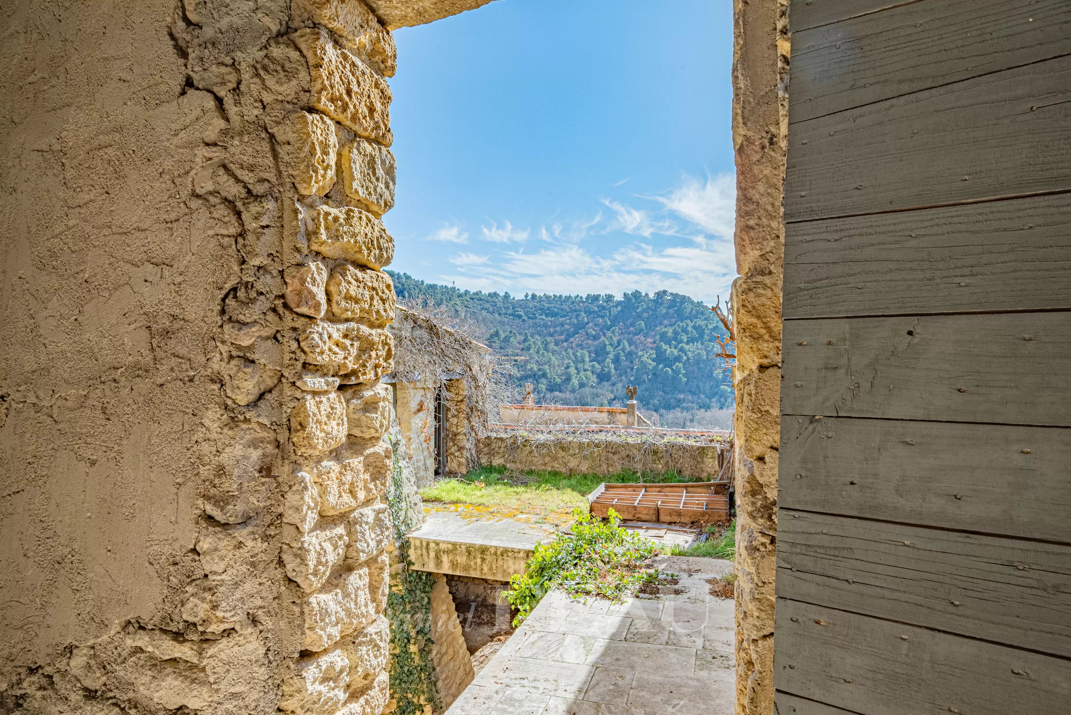 Sale Village house Ansouis