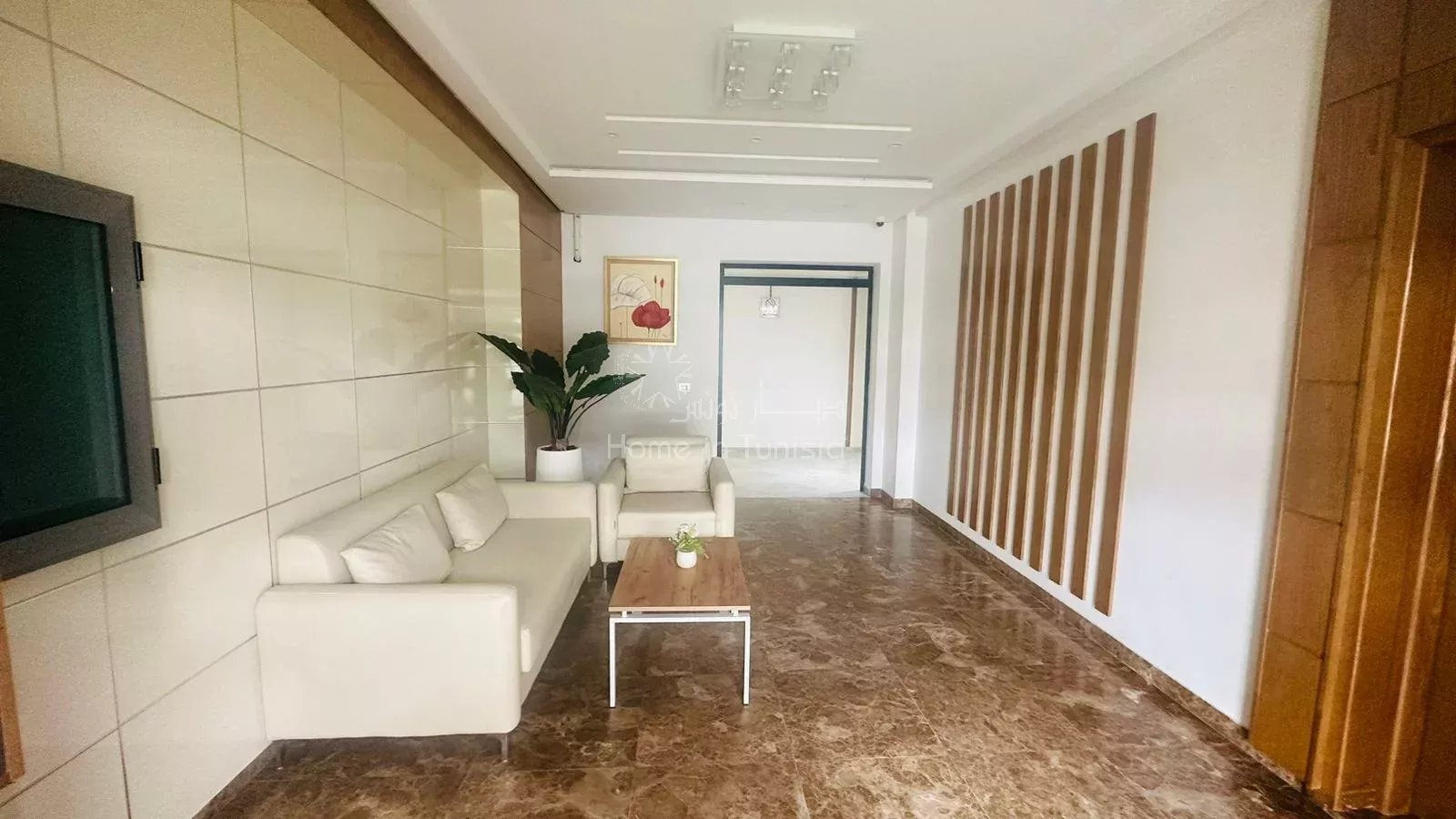 Appartement S+1 Meublé Neuf à Tantana - Location Annuelle