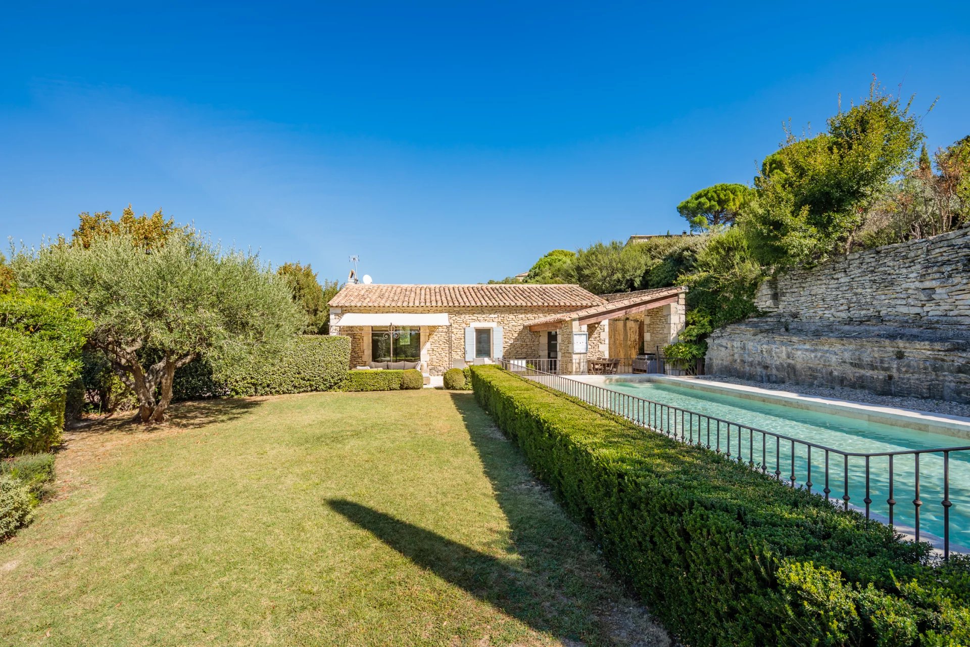 Gordes - Lovely air-conditioned stone house