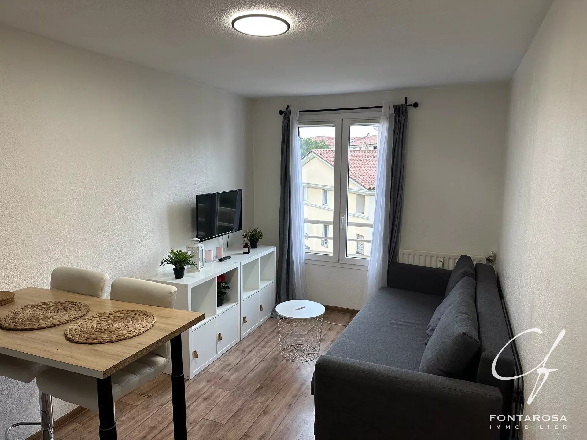 Agence immobilière de 