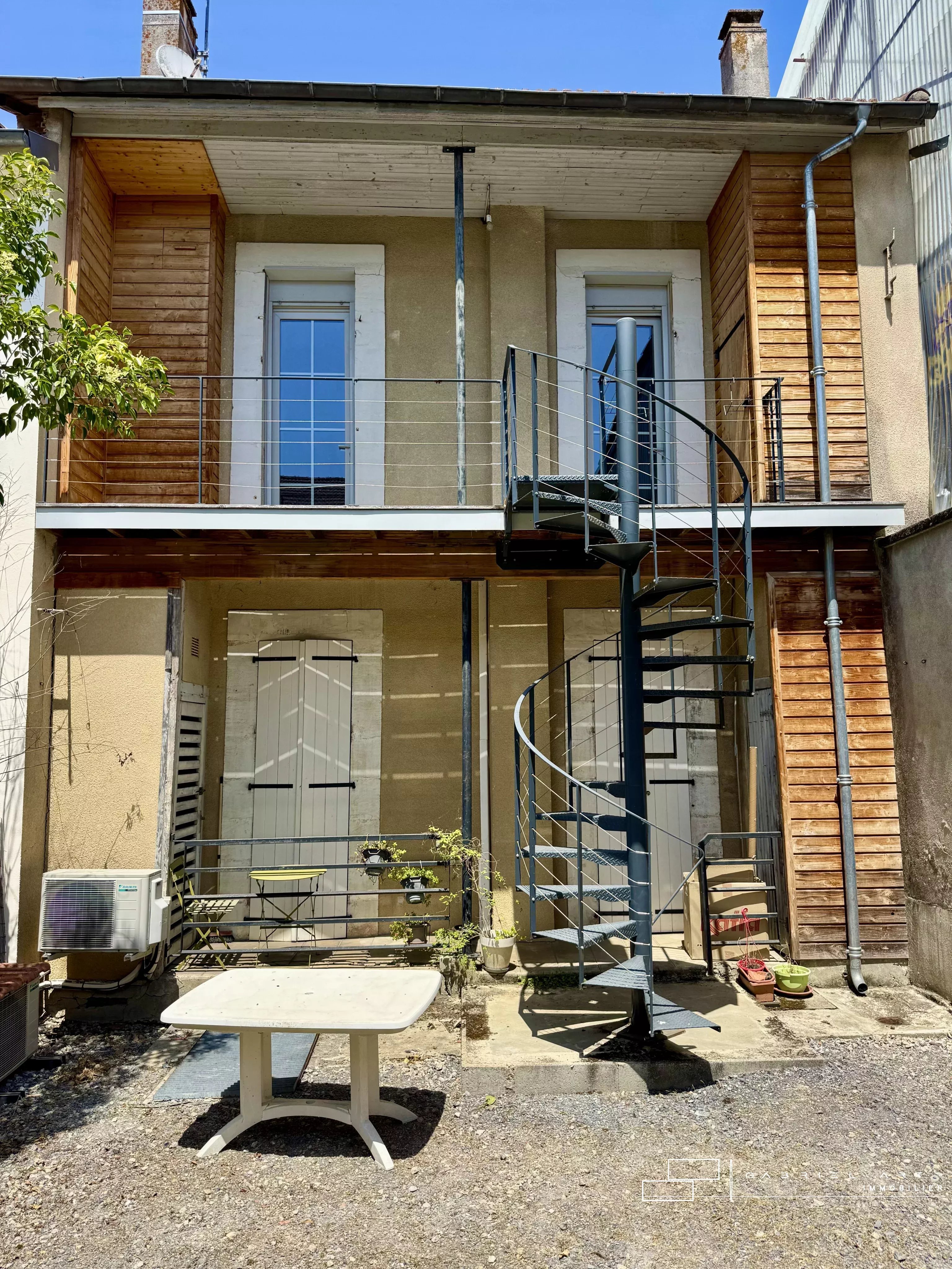 Agence immobilière de 