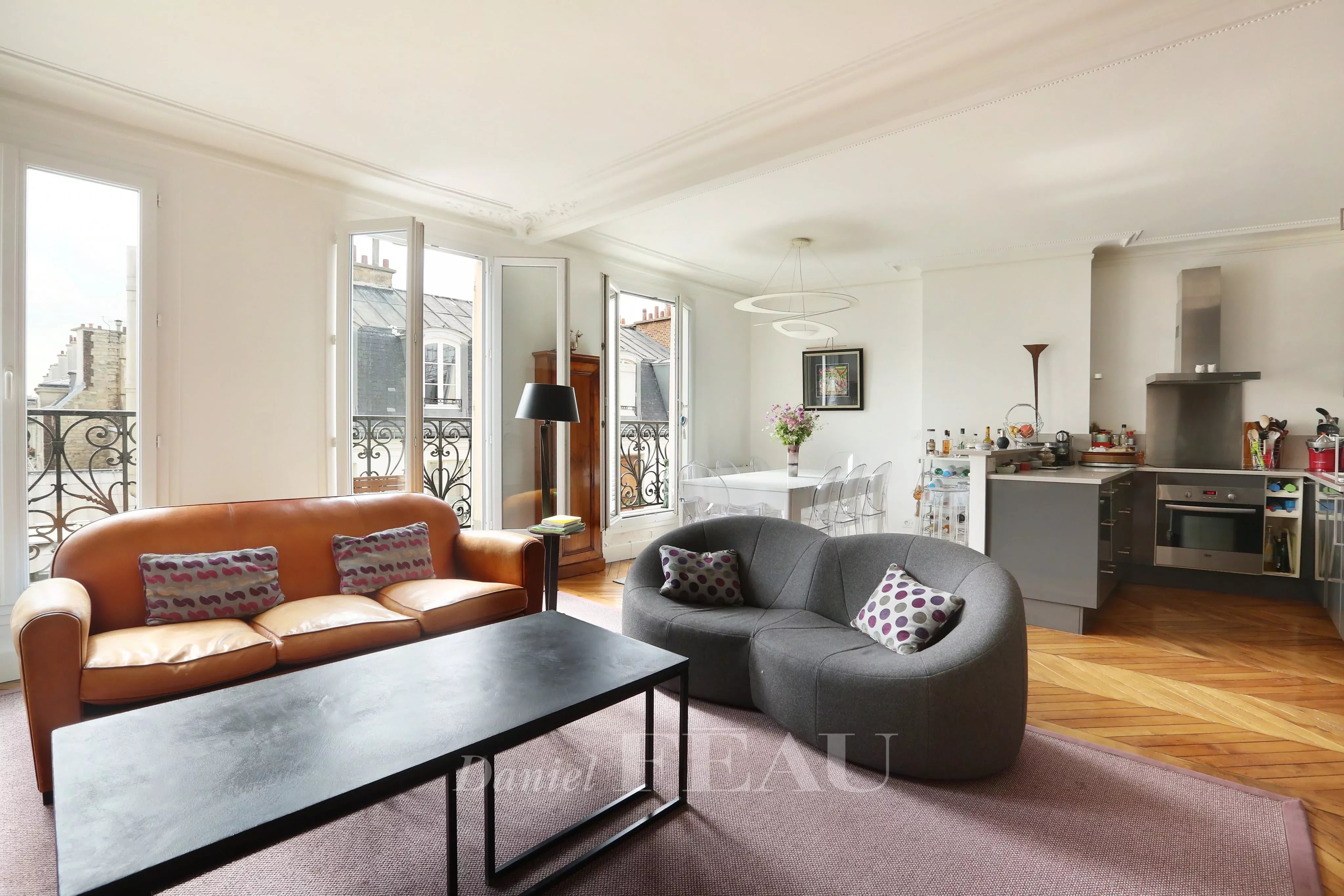 Living-room Wooden floor Stainless steel