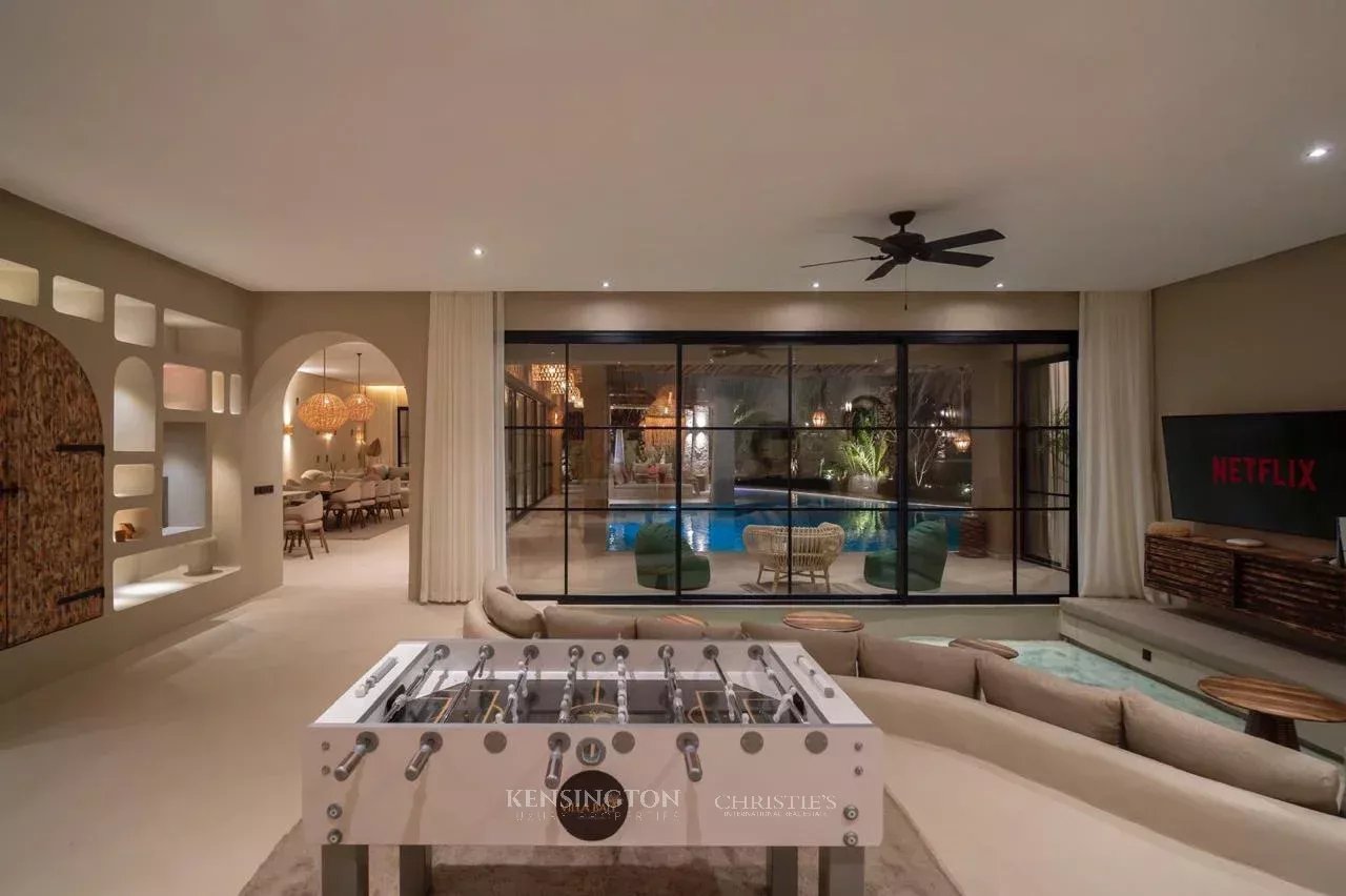 7 Bedroom Villa/Townhouse's Image 31