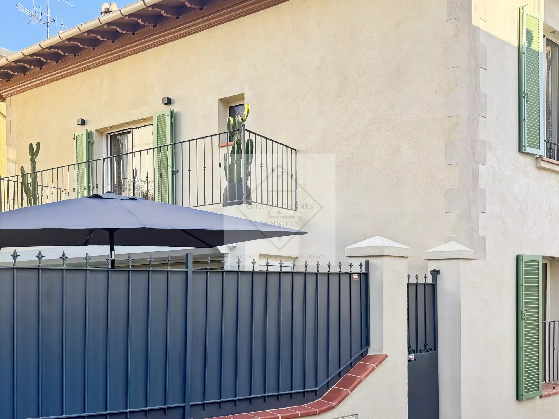 For  RENT : Charming Townhouse in the Heart of Cannes! — фото 5
