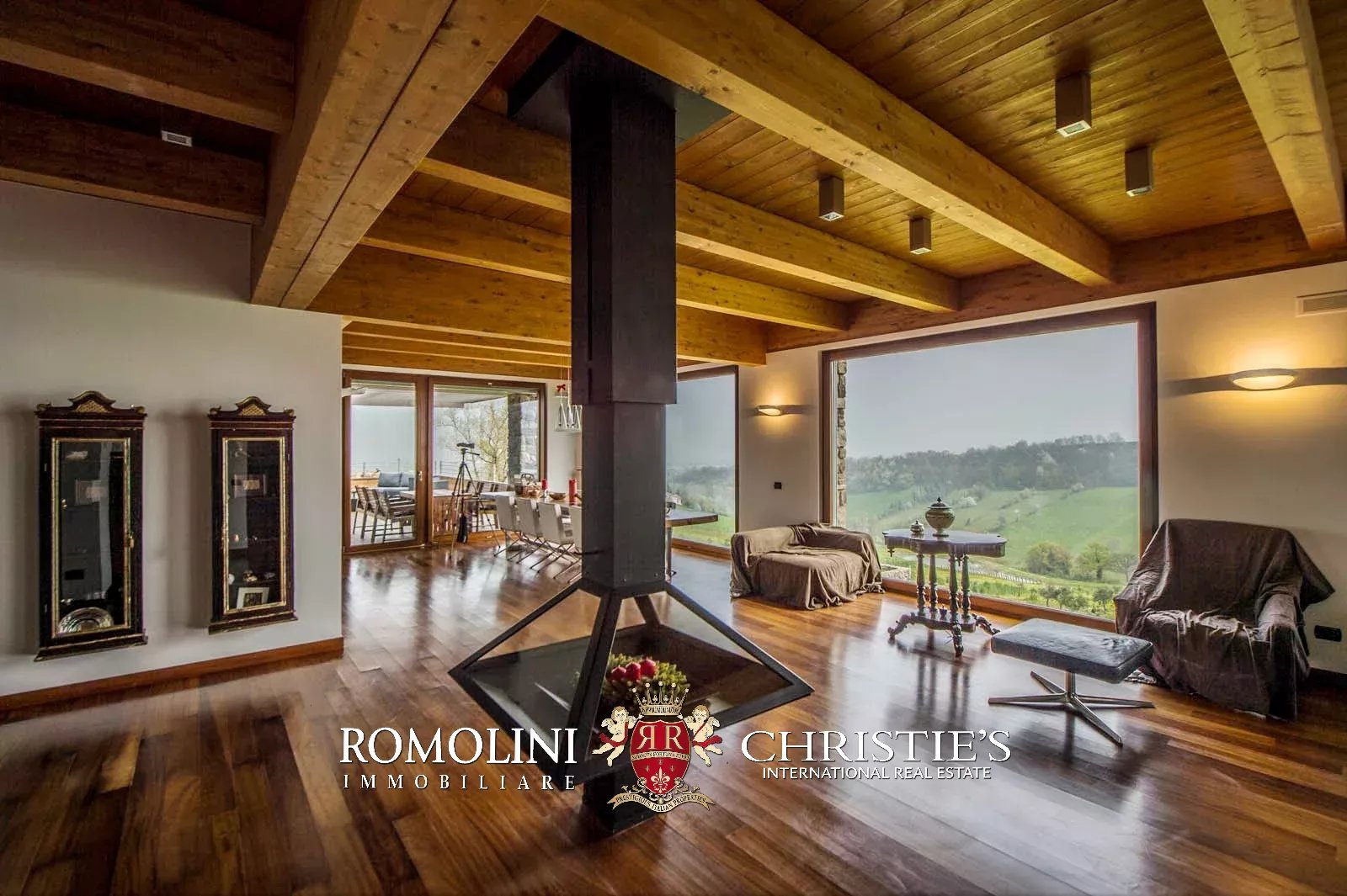 3 Bedroom Villa/Townhouse's Image 38