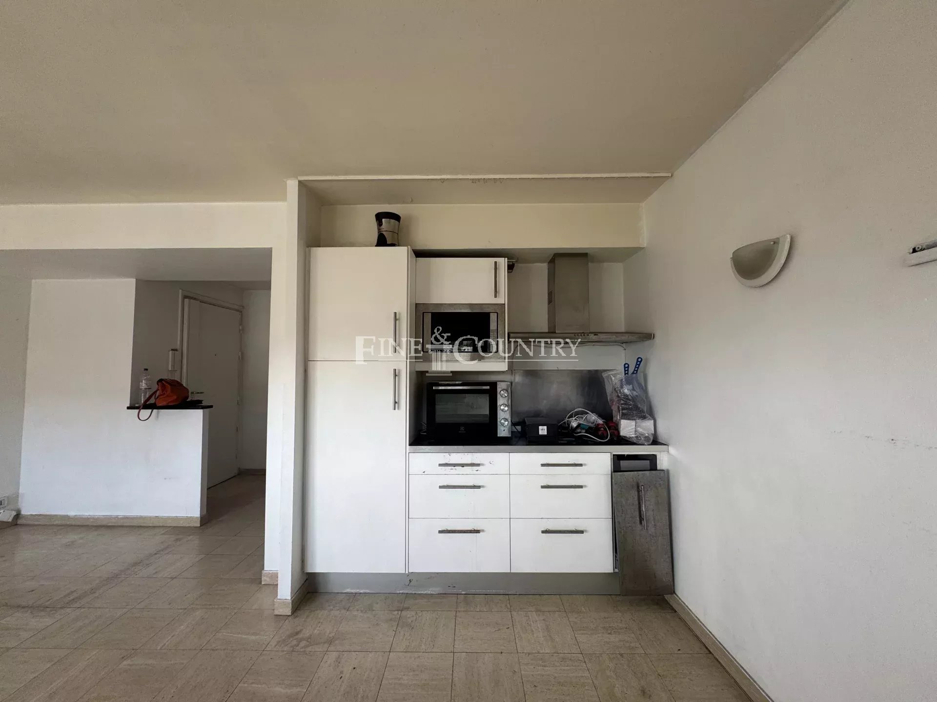 Photo of 1 BEDROOM APPARTEMENT FOR SALE CANNES BANANE