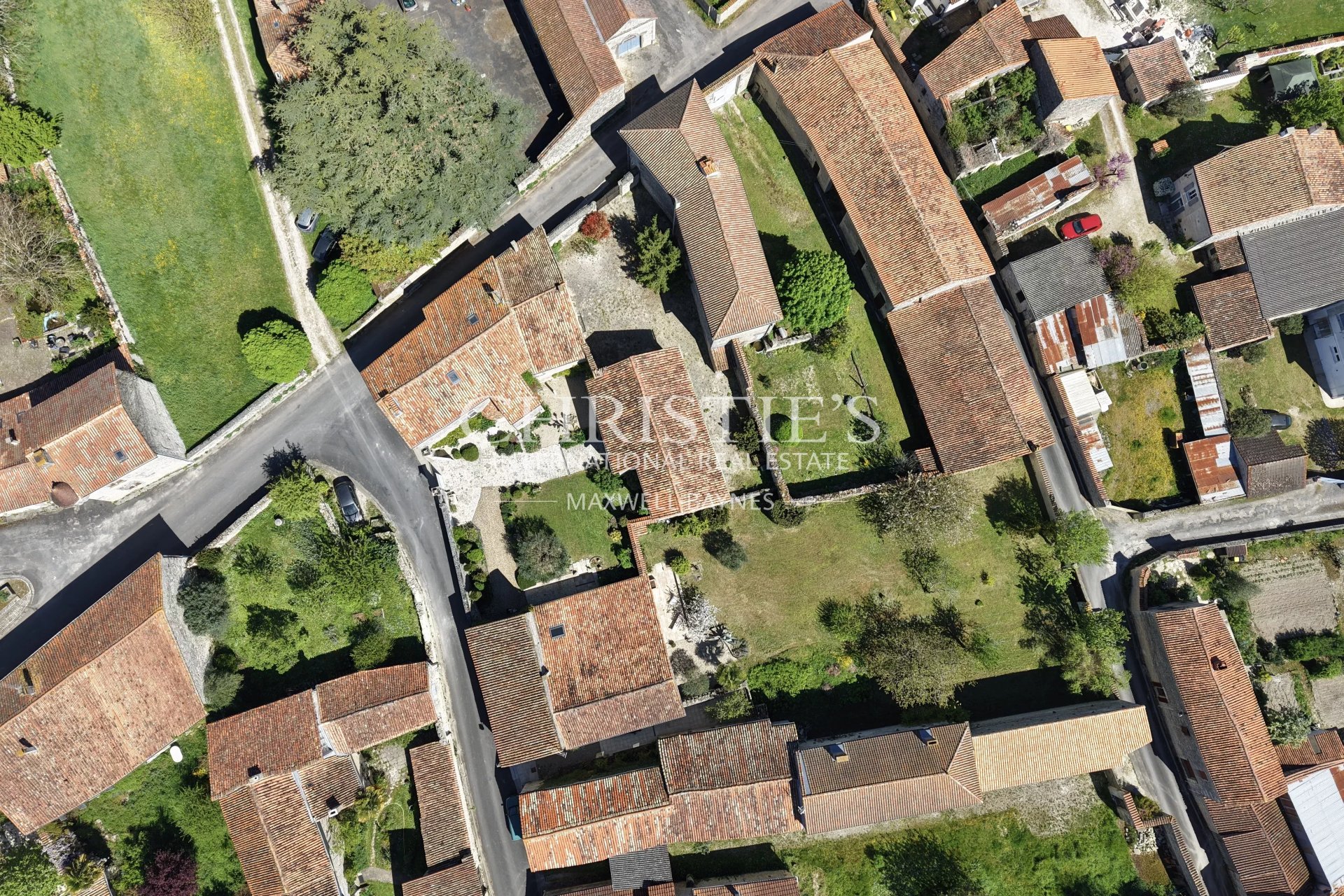 7 Bedroom Villa/Townhouse's Image 28