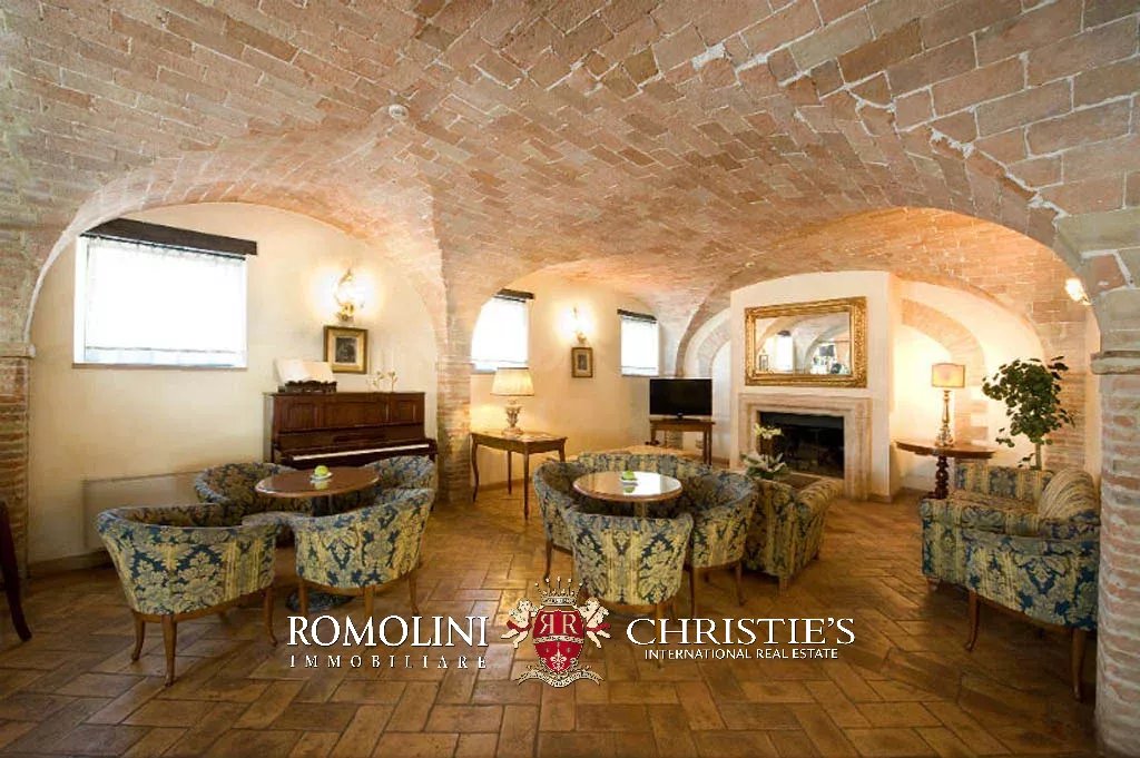 52 Bedroom Villa/Townhouse's Image 29
