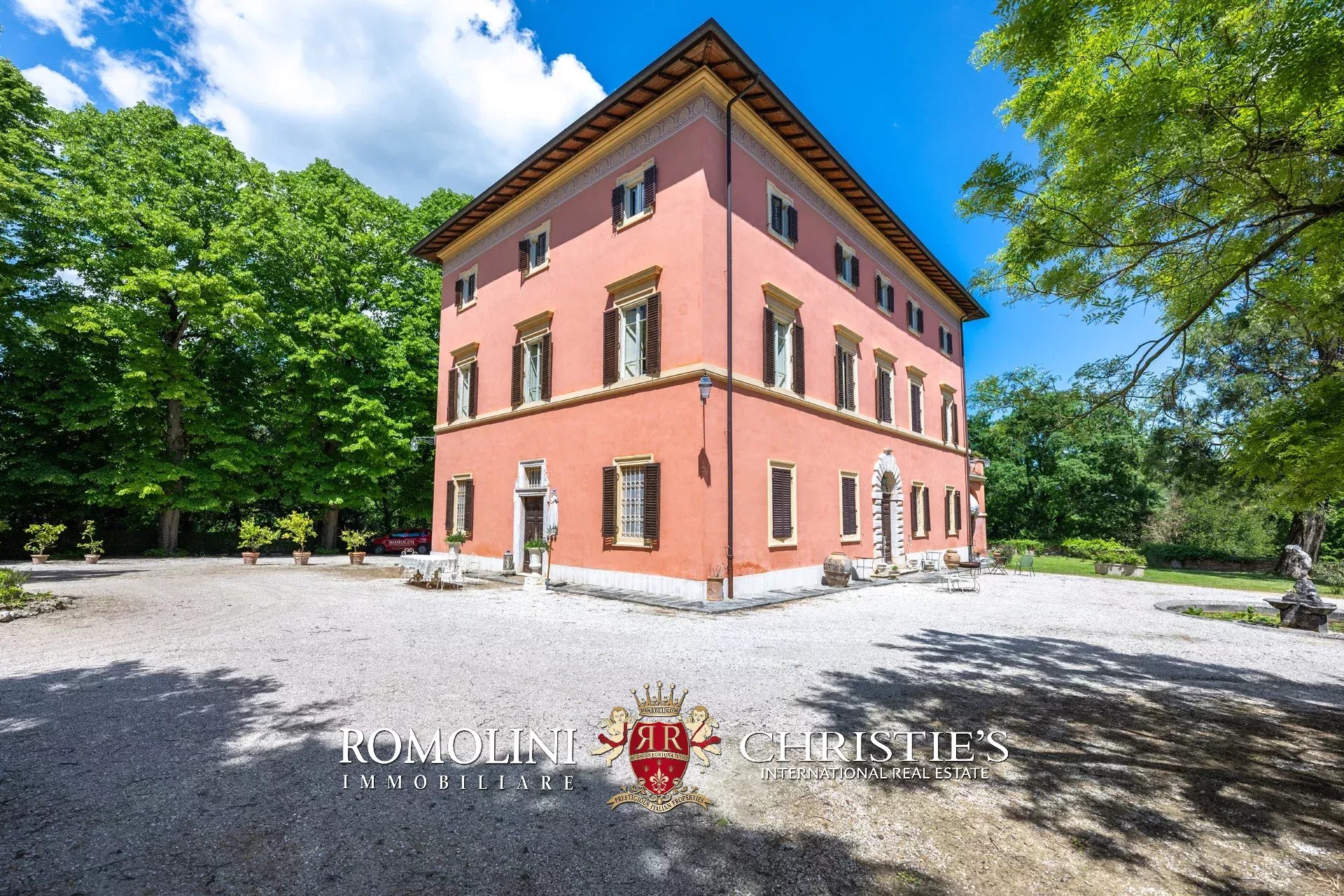 26 Bedroom Villa/Townhouse's Image 7