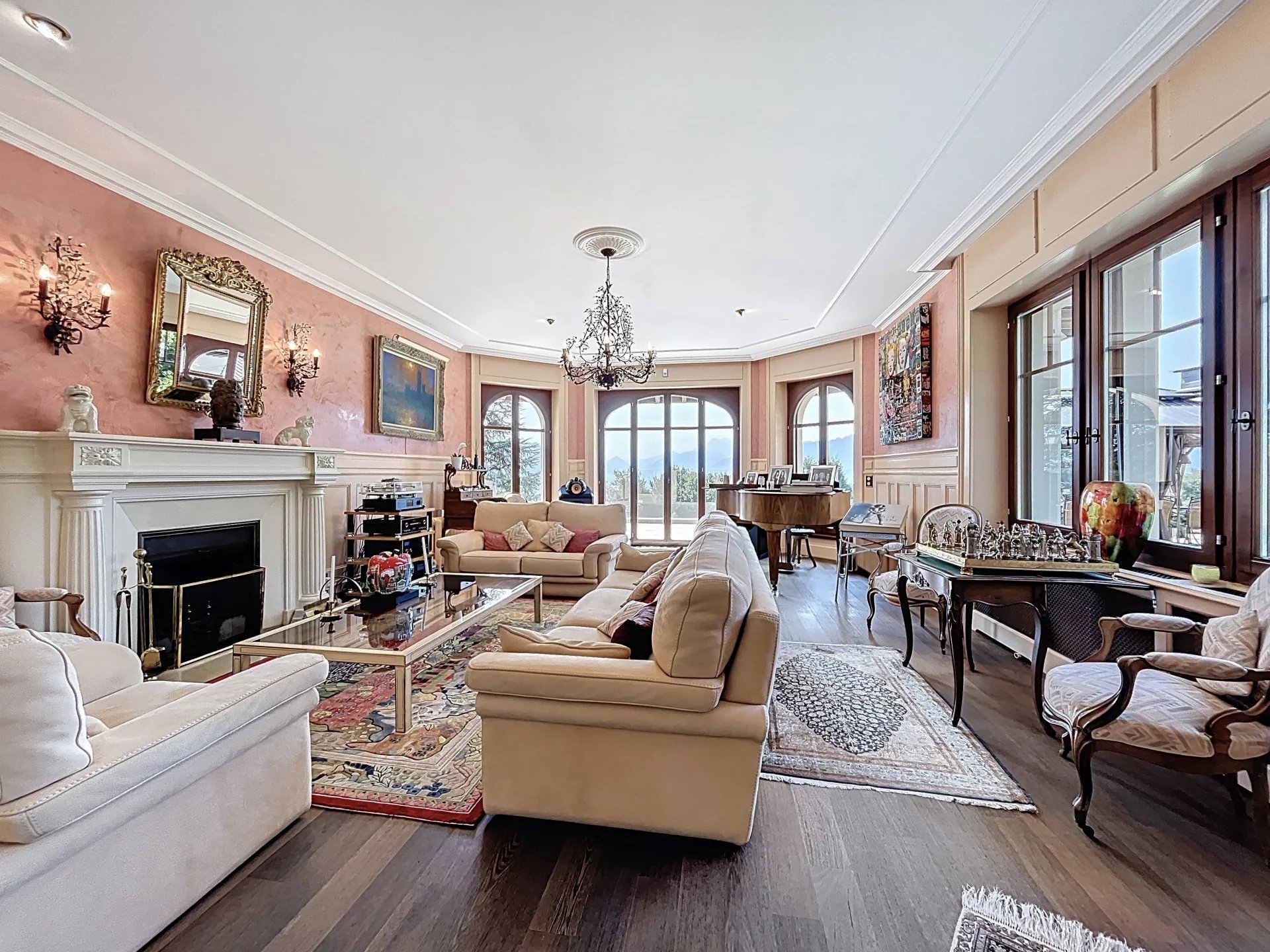 Propriété avec vue panoramique et rendement locatif