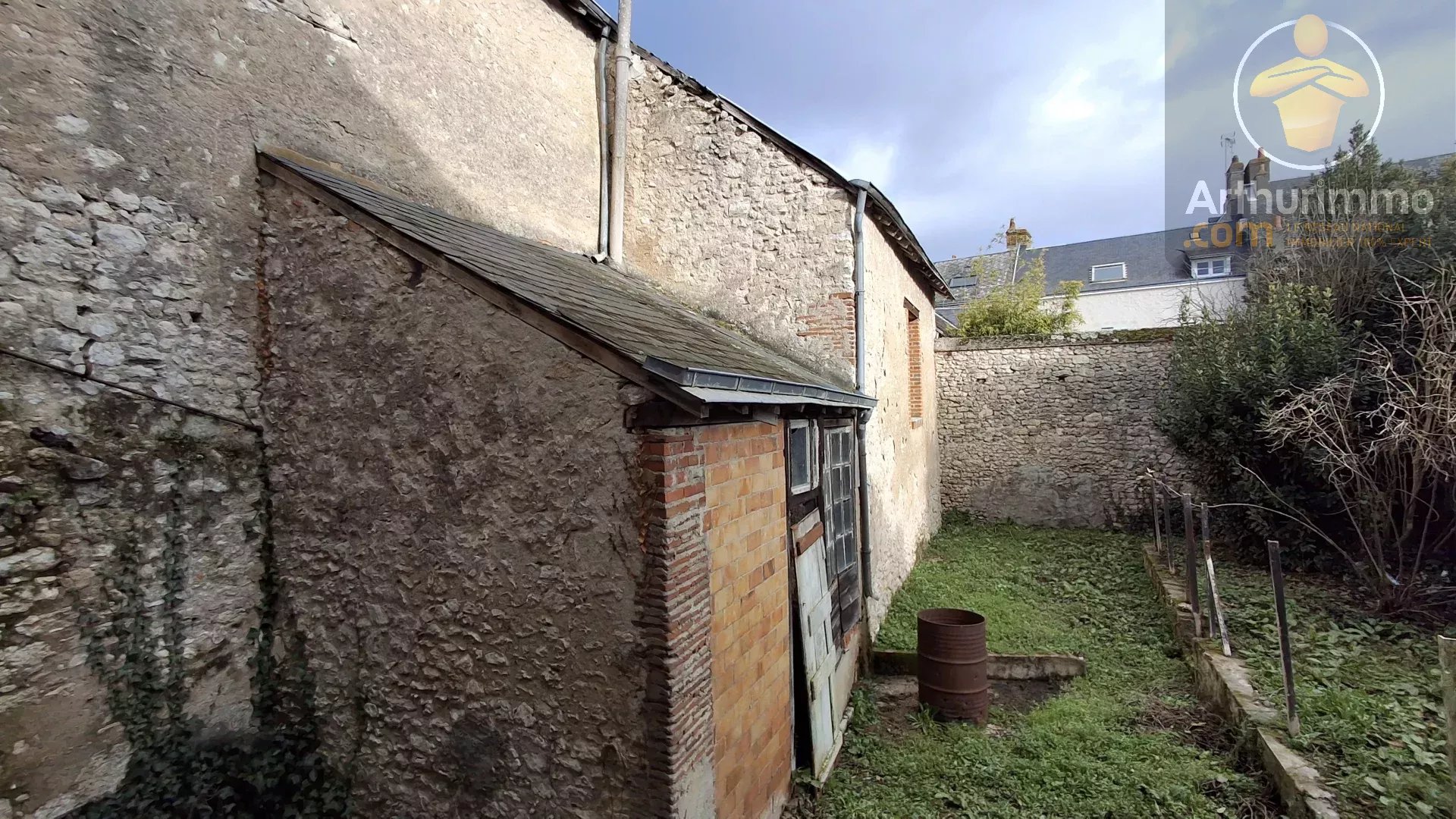 Maison de charme à réinventer à Beaugency, 156 m², 2 chambres — photo 3
