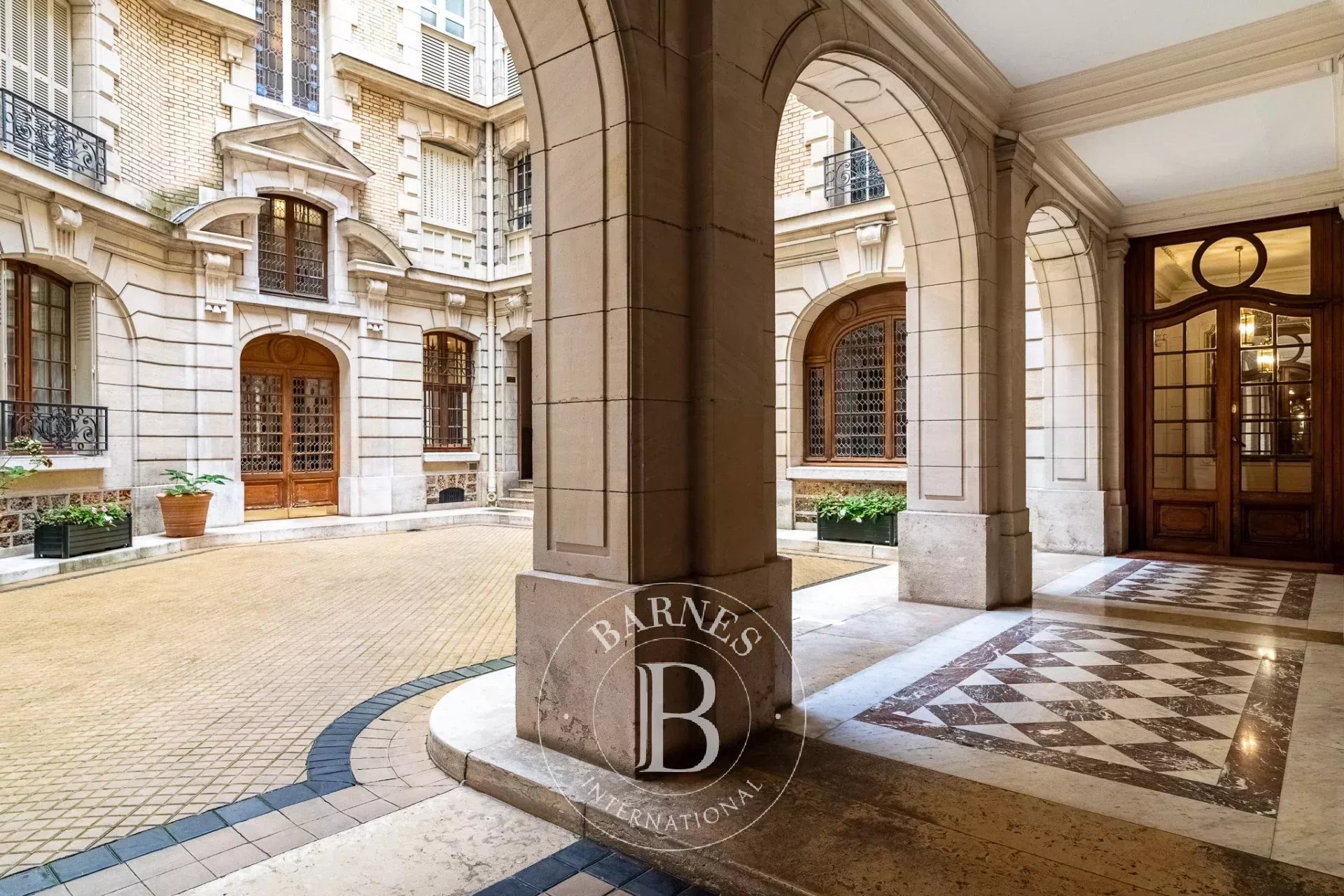 Paris  - Apartment 5 Bedrooms - picture 15