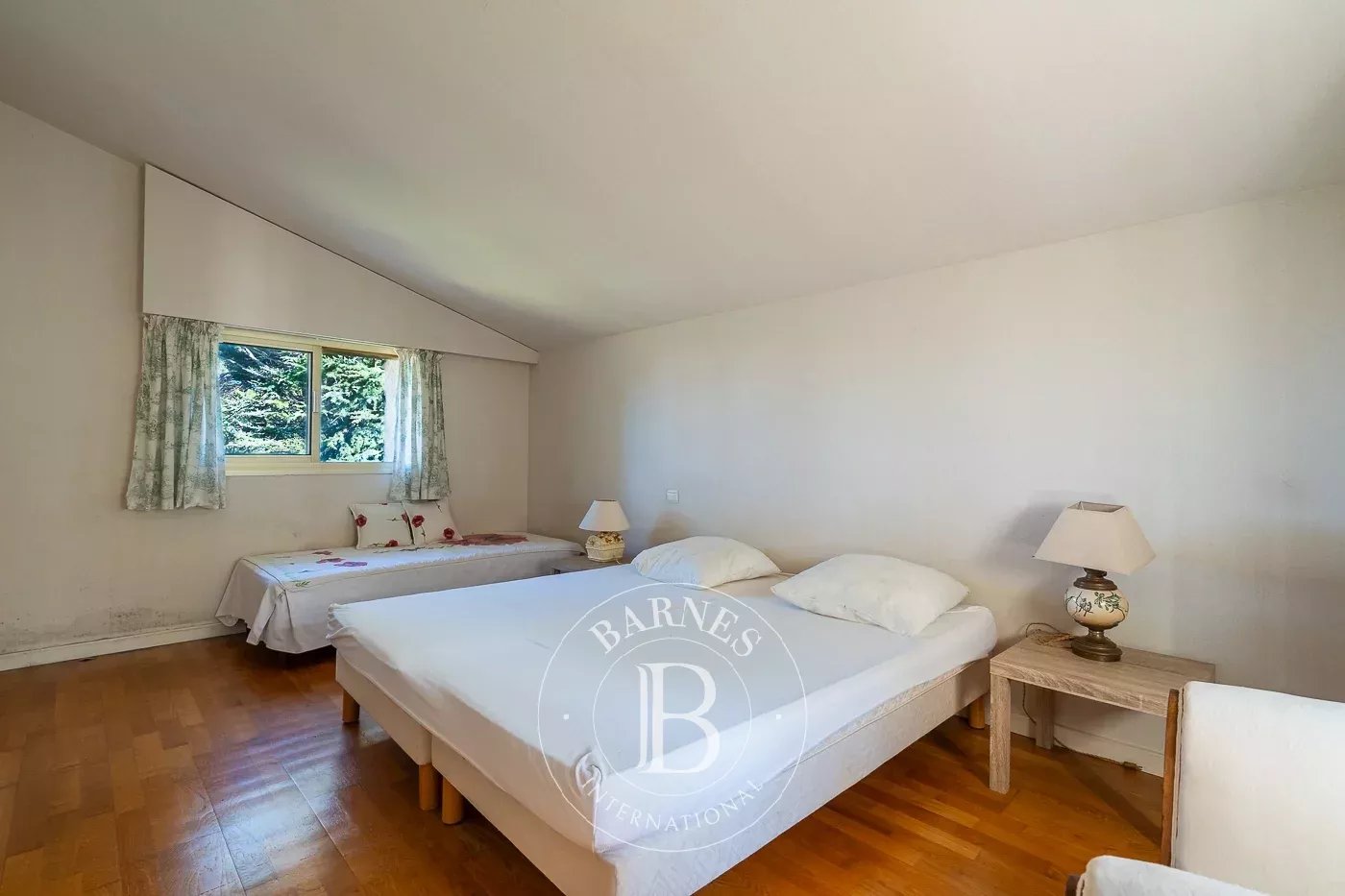 Exclusive - Lido de la Marana.  4-bedroom villa. swimming pool. tennis court. beach on foot - picture 14