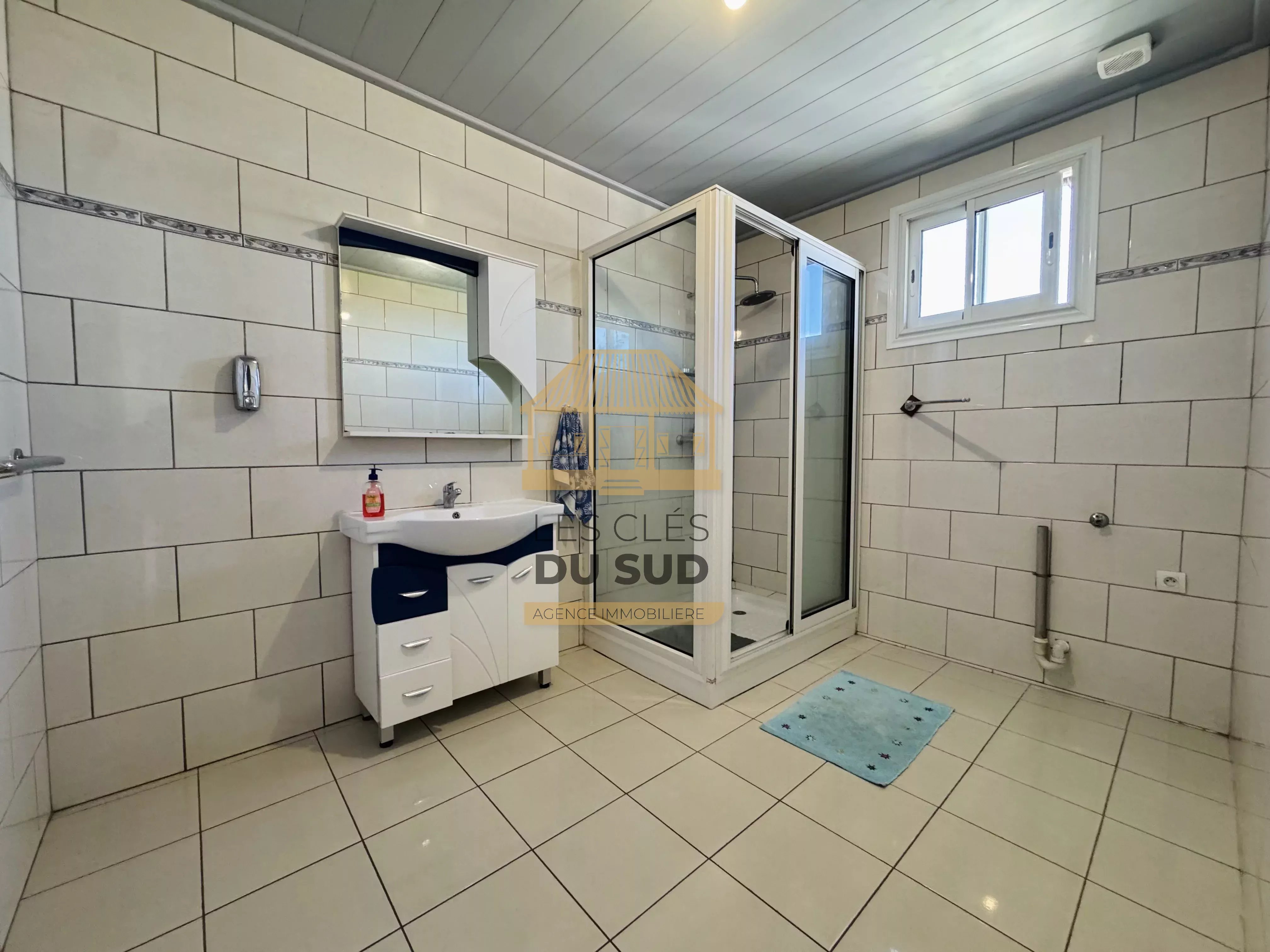 SAINT-JOSEPH – MAISON FAMILIALE PLAIN-PIED 4 CHAMBRES AVEC JARDIN – SECTEUR CALME