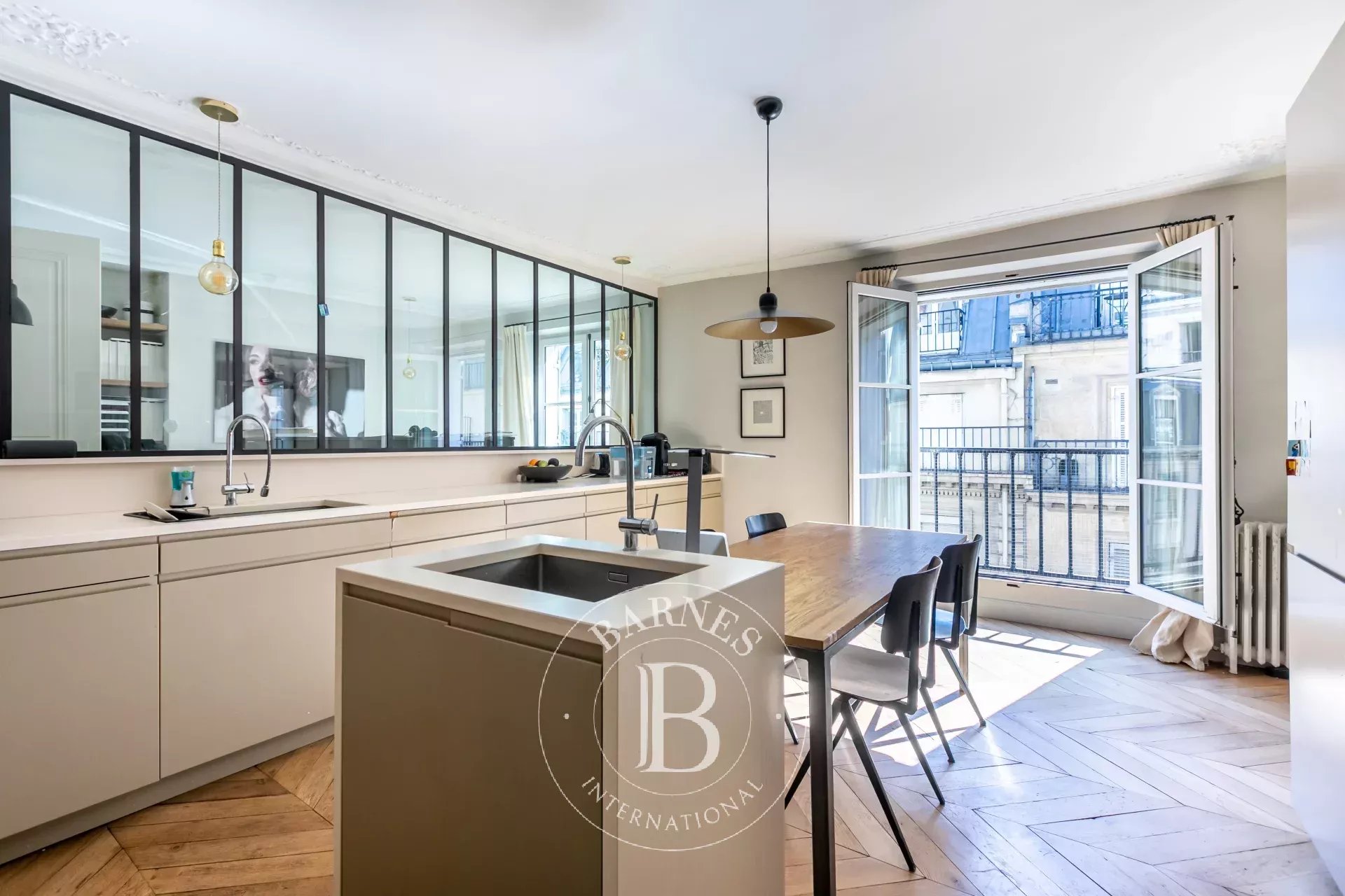 Daire Paris 1er - picture 8