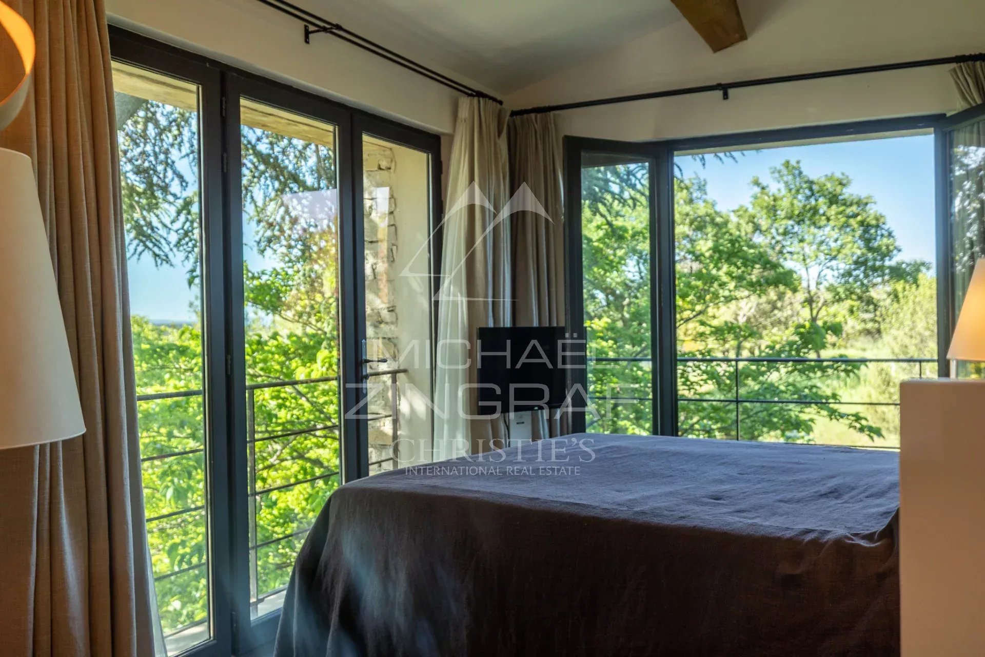 7 Bedroom Villa/Townhouse's Image 9