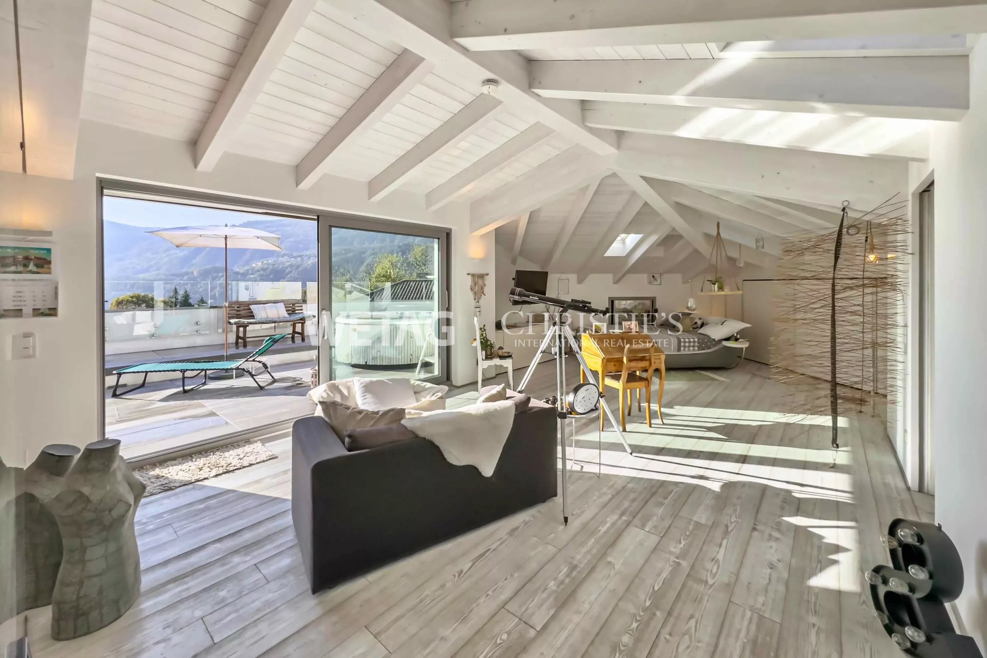 5 Bedroom Villa/Townhouse's Image 8