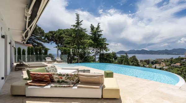 Villa for sale Cannes with sea view — photo 2