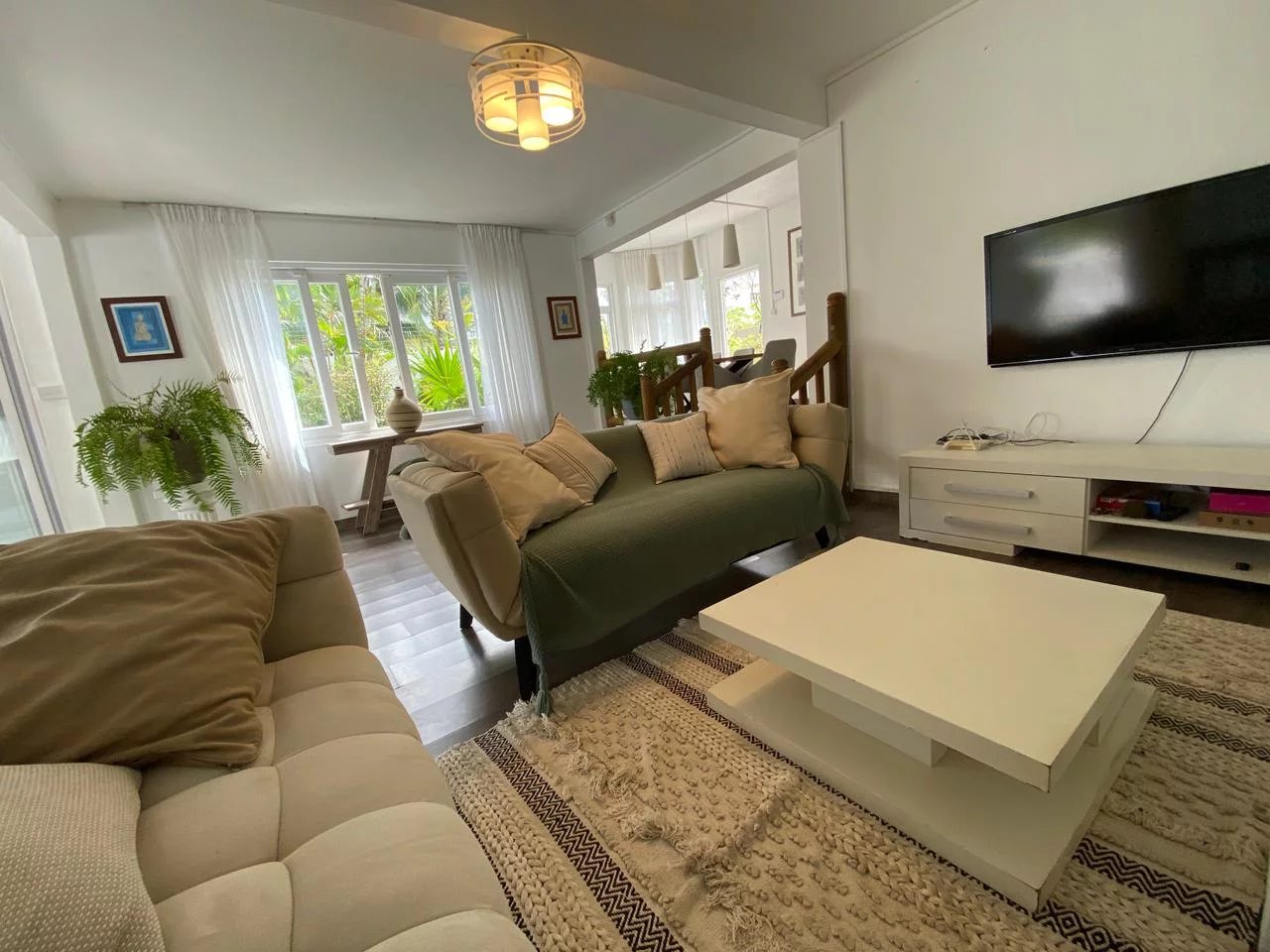 Magnifique villa à Louer - Calodyne
