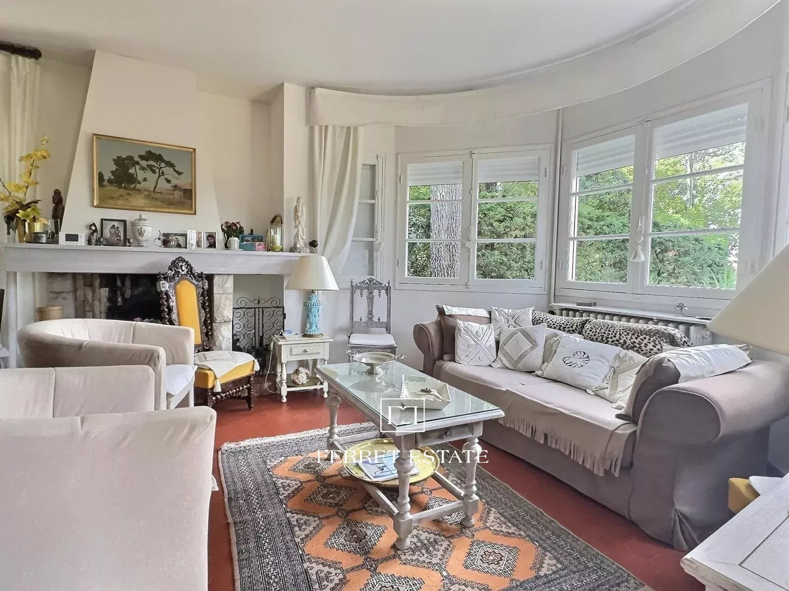 VILLA PROCHE BASSIN