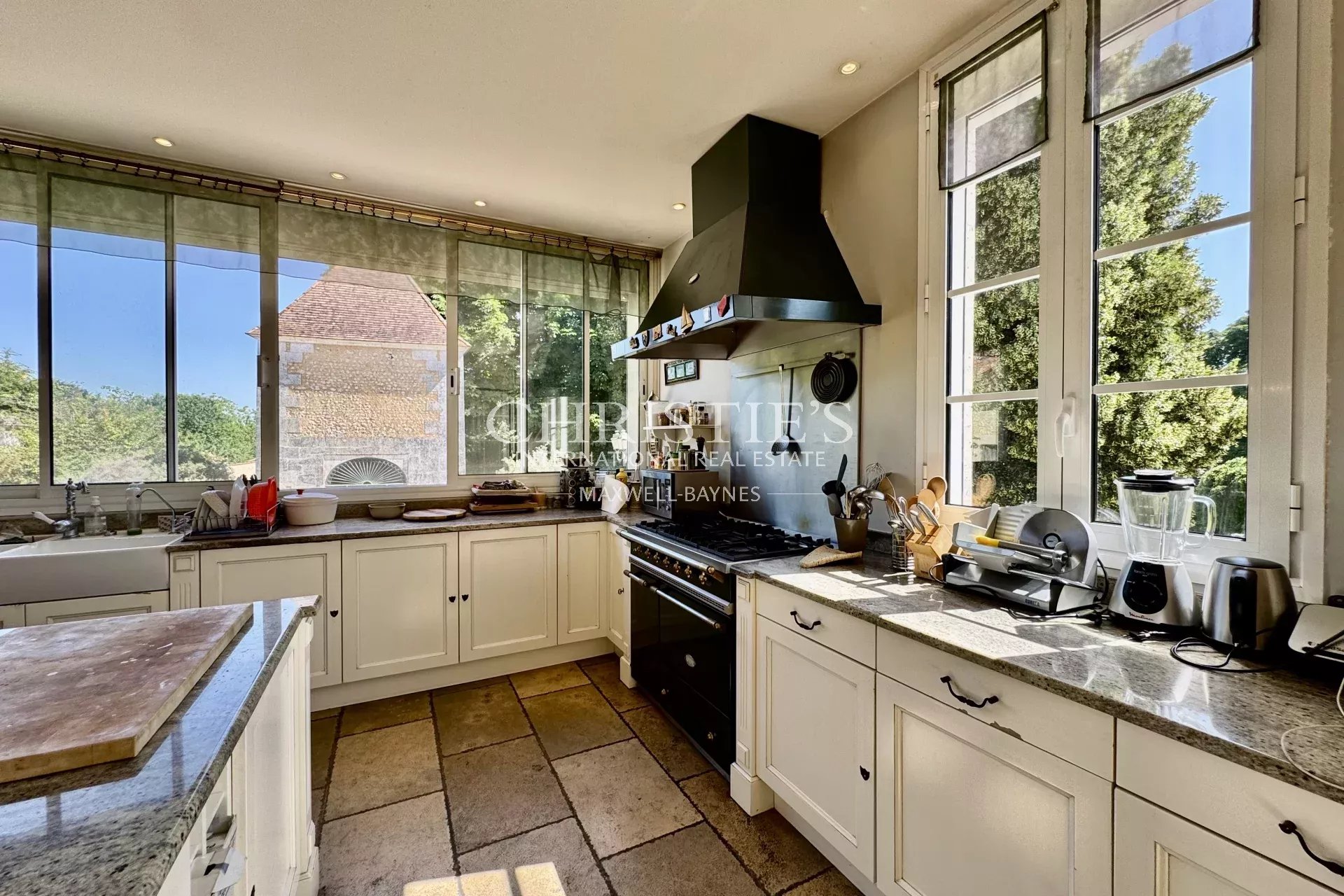 14 Bedroom Villa/Townhouse's Image 22