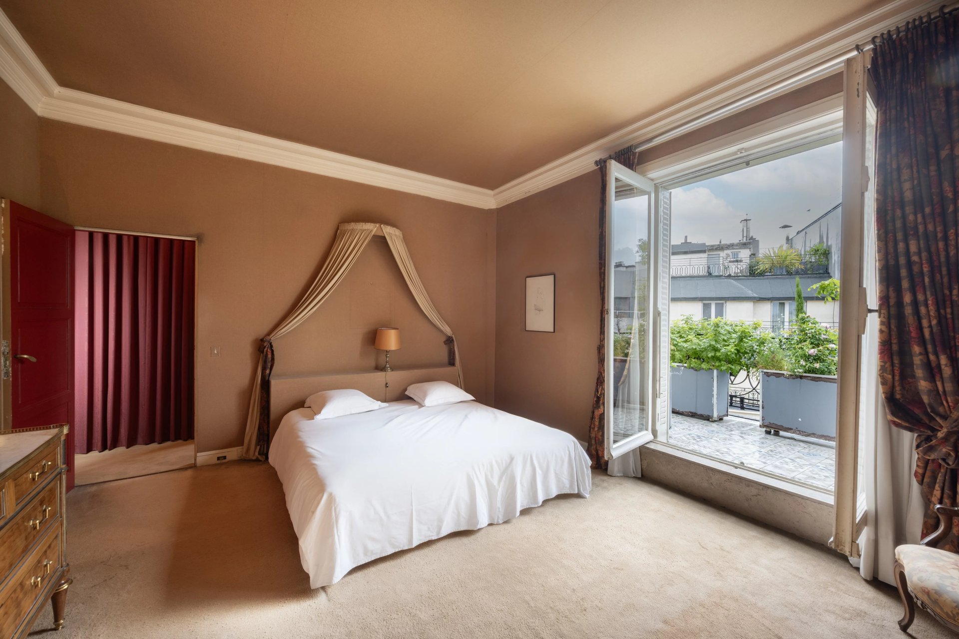 5 Bedroom Apartment/Flat's Image 3