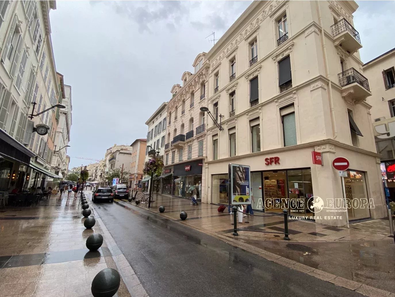 CANNES EMPLACEMENT N°1 - RUE D'ANTIBES - LOCATION PURE