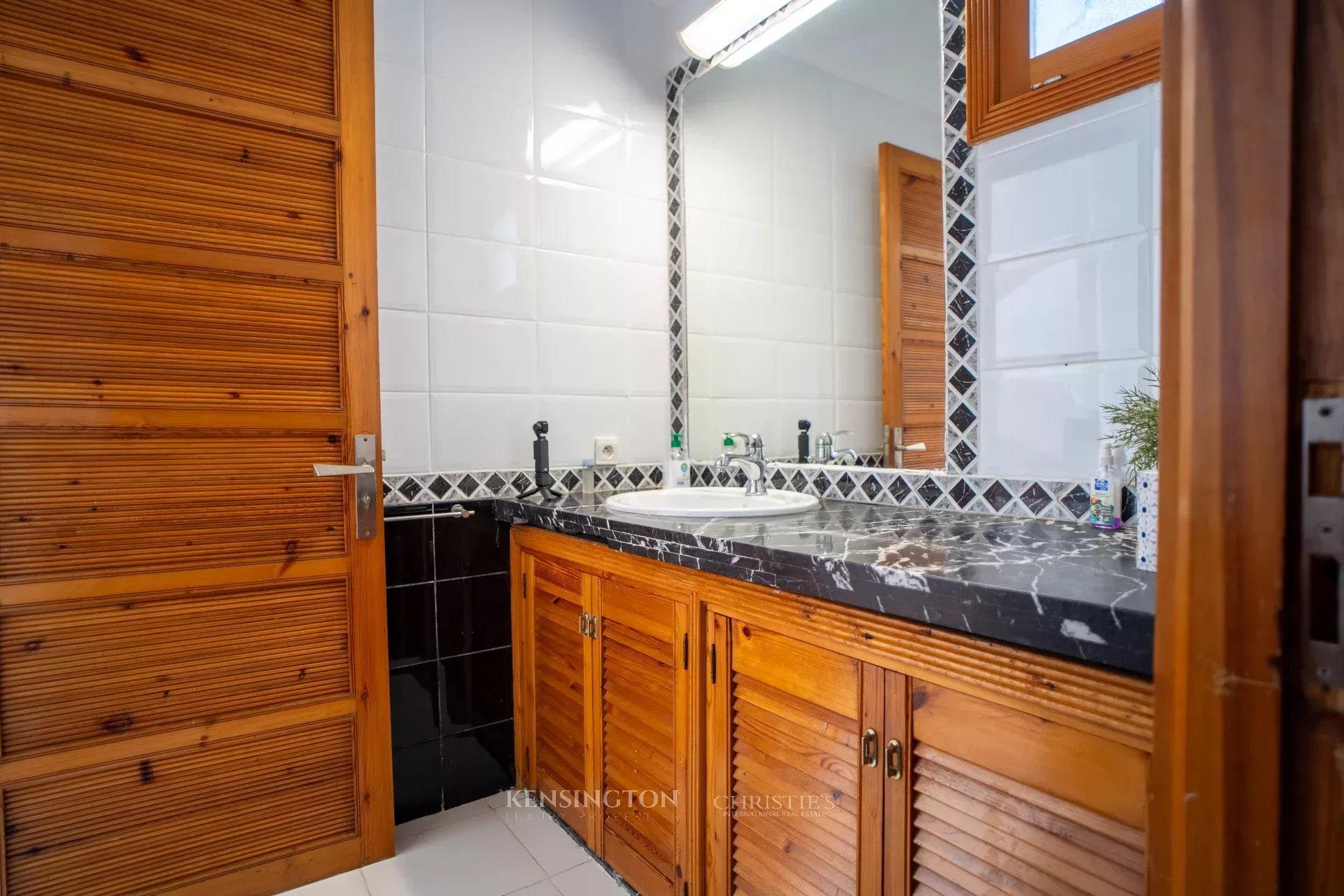 4 Bedroom Villa/Townhouse's Image 23