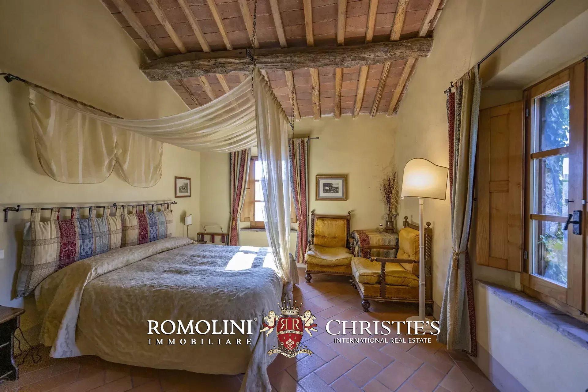 9 Bedroom Horse Property's Image 96