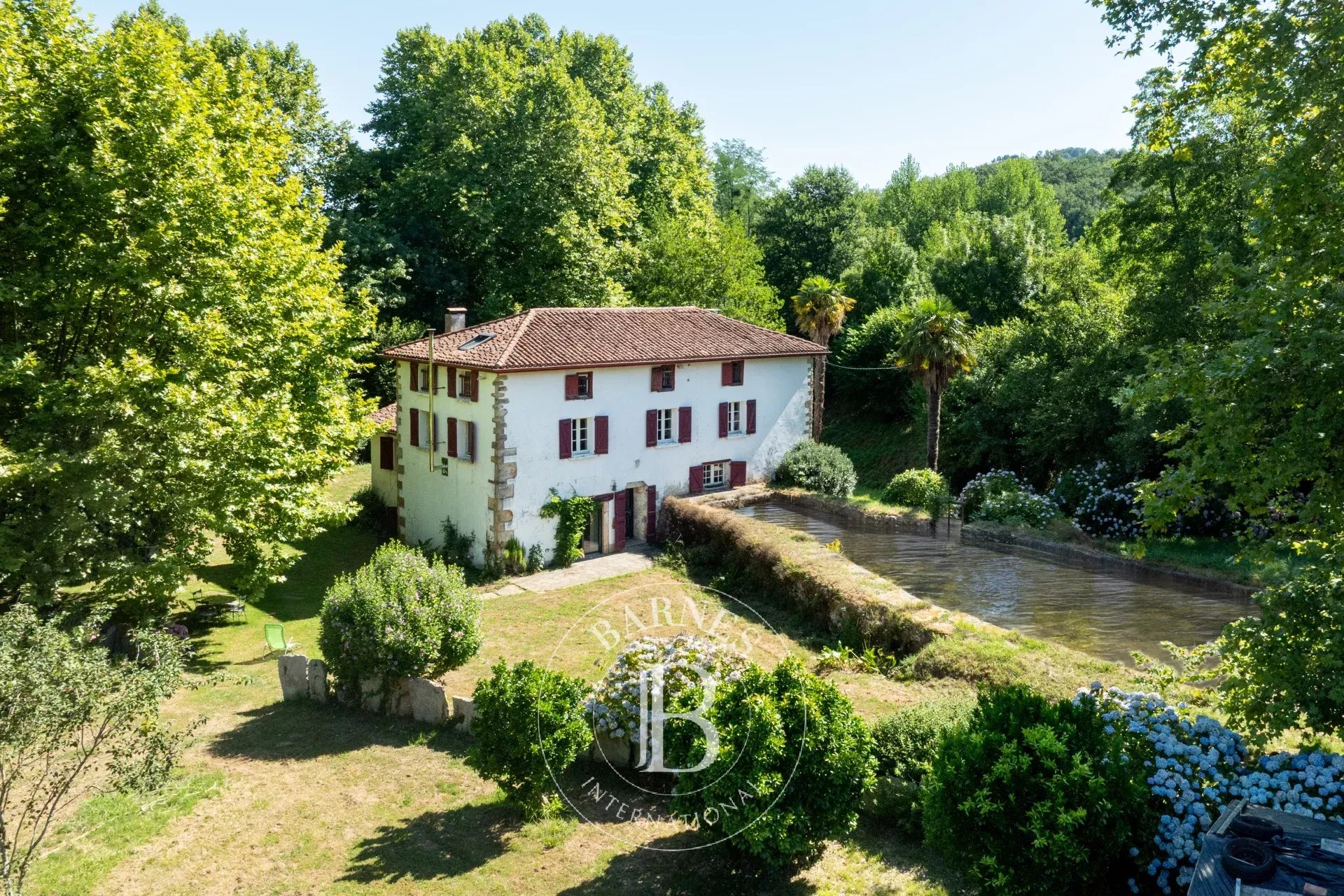 SARE, MOULIN DU XVIIᵉ SIÈCLE SUR 2 HECTARES