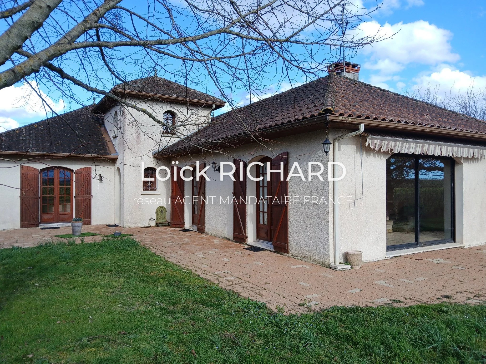 Agence immobilière de 