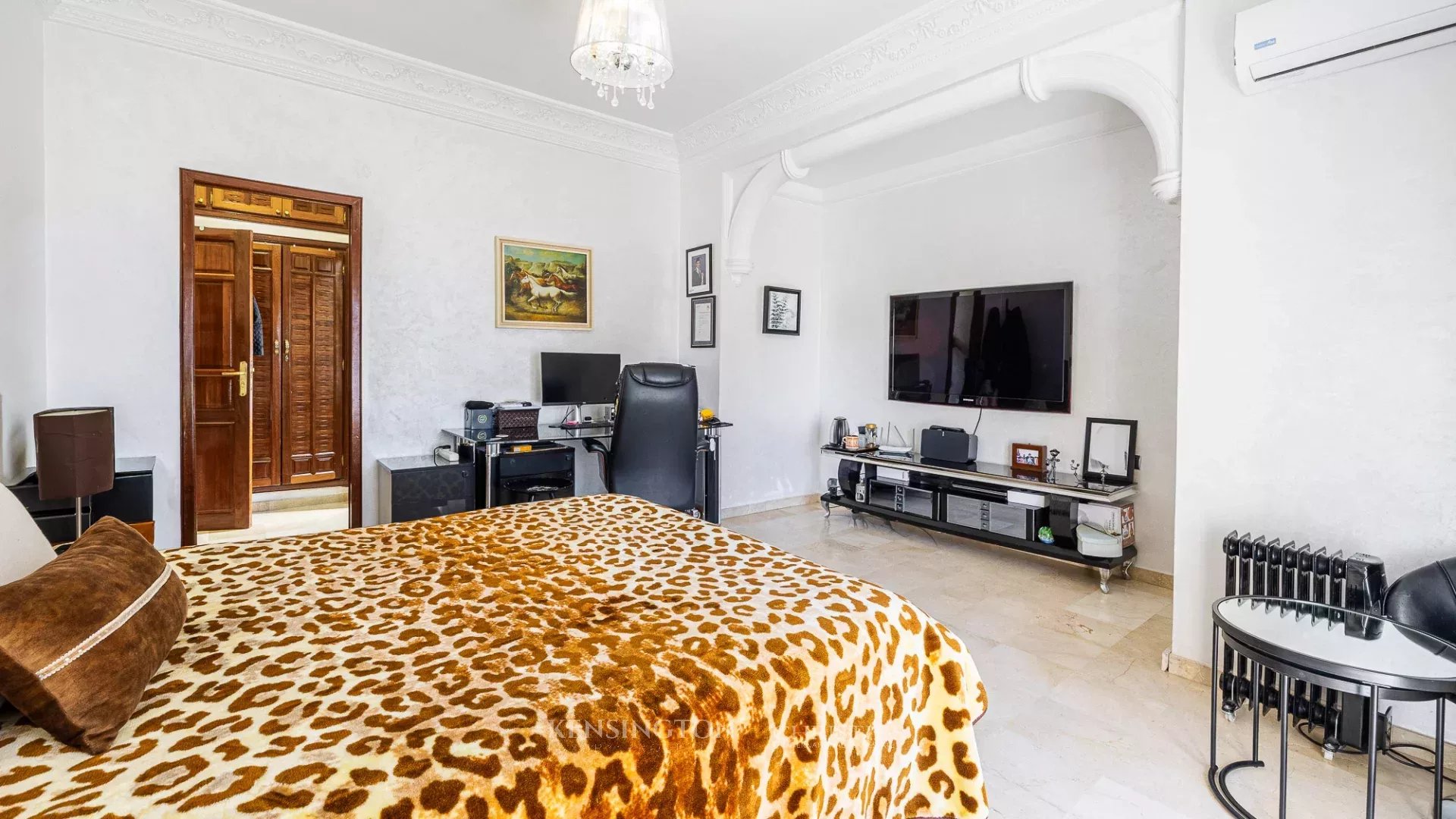 6 Bedroom Villa/Townhouse's Image 18
