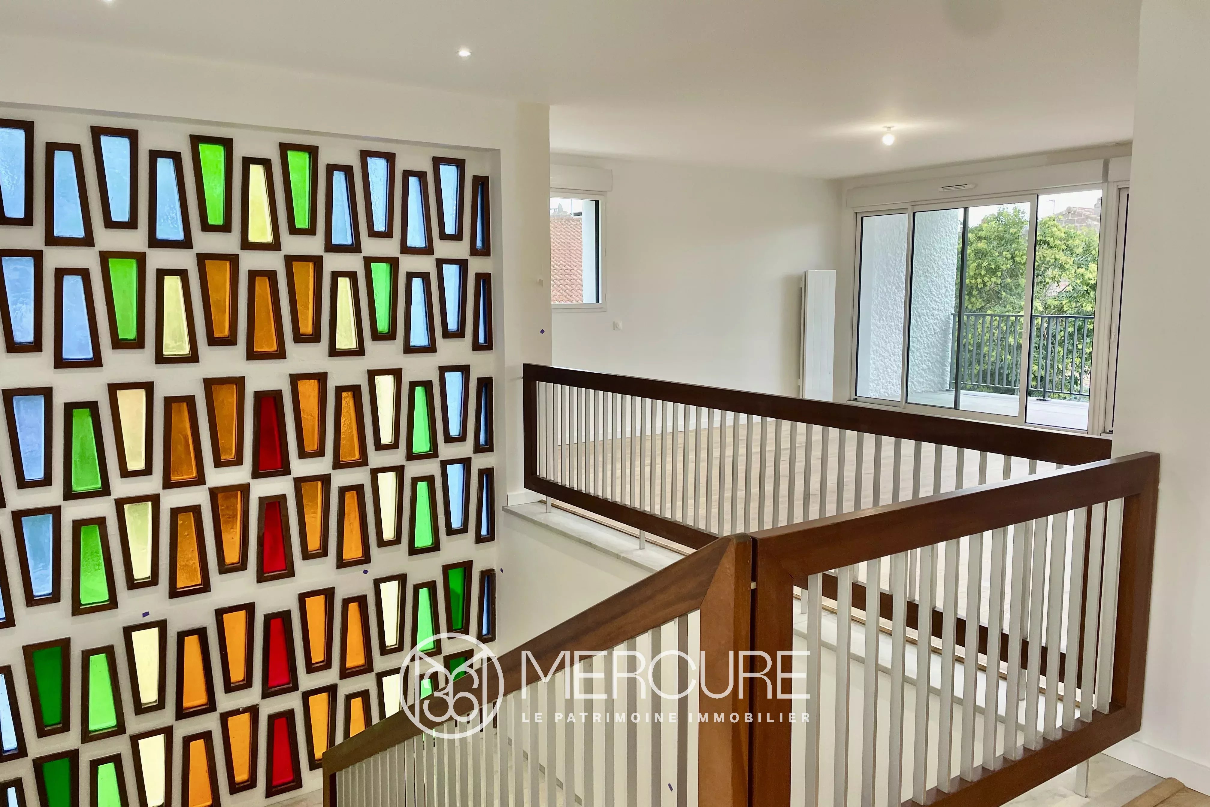 SAINT SEURIN –  GRAND APPARTEMENT AVEC TERRASSES ET PARKING - 900951bxA