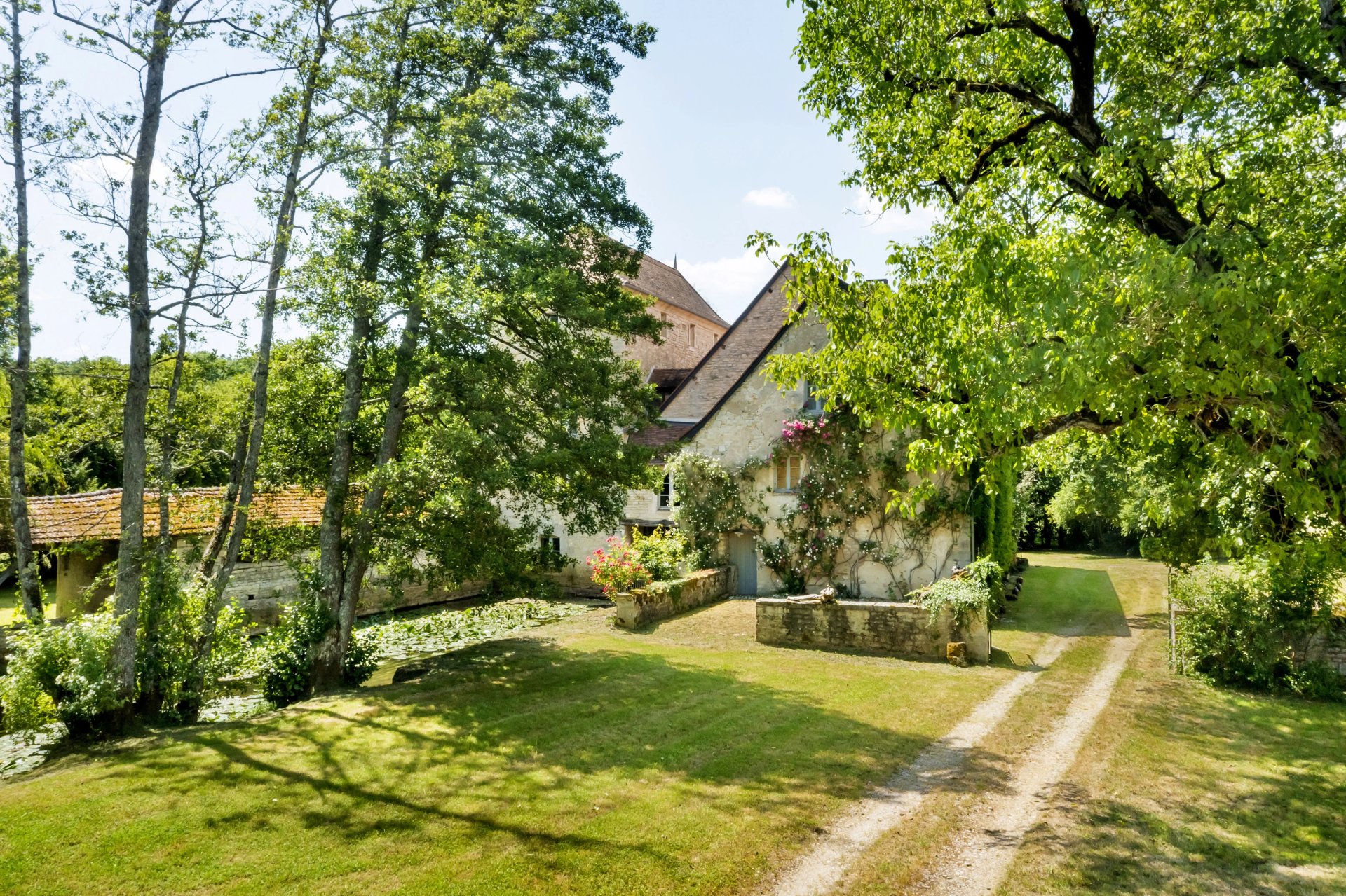 6 Bedroom Villa/Townhouse's Image 17