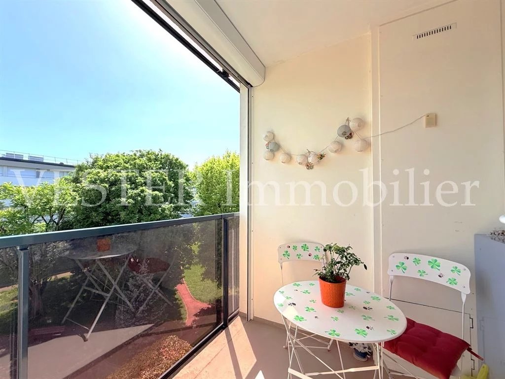 Calme traversant avec vue dégagée sur jardin - Loggia - parking